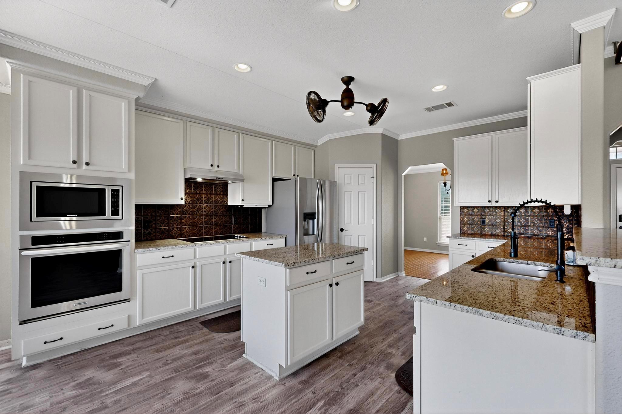 21200 High Dr, Lago Vista, TX 78645