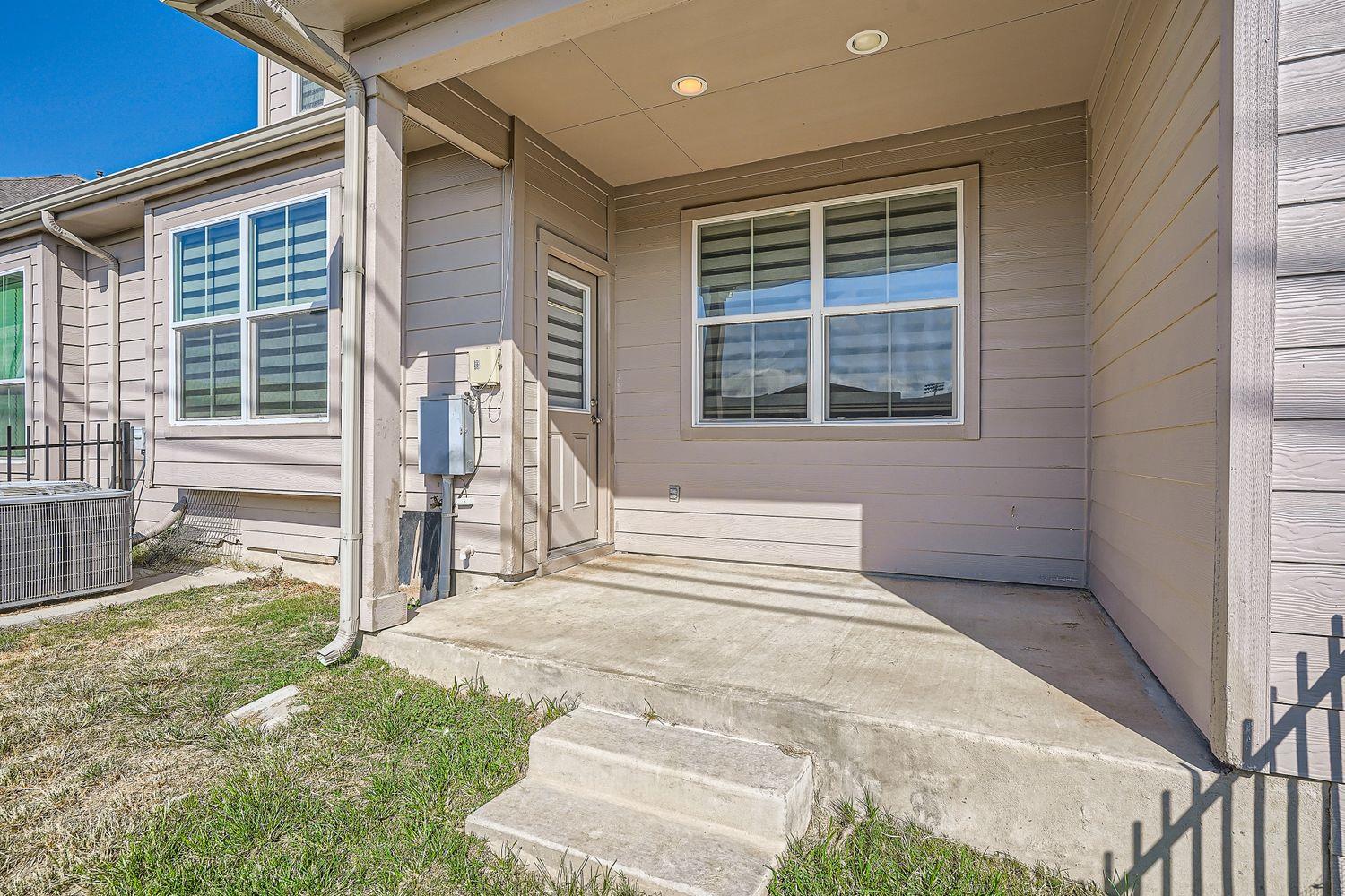 403 Epiphany Ln, Pflugerville, TX 78660