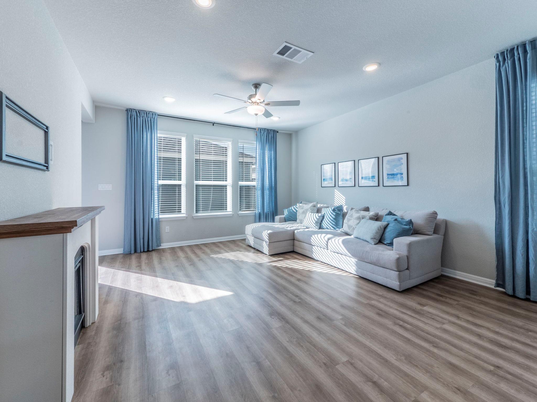 1636 Bella Dr, Leander, TX 78641