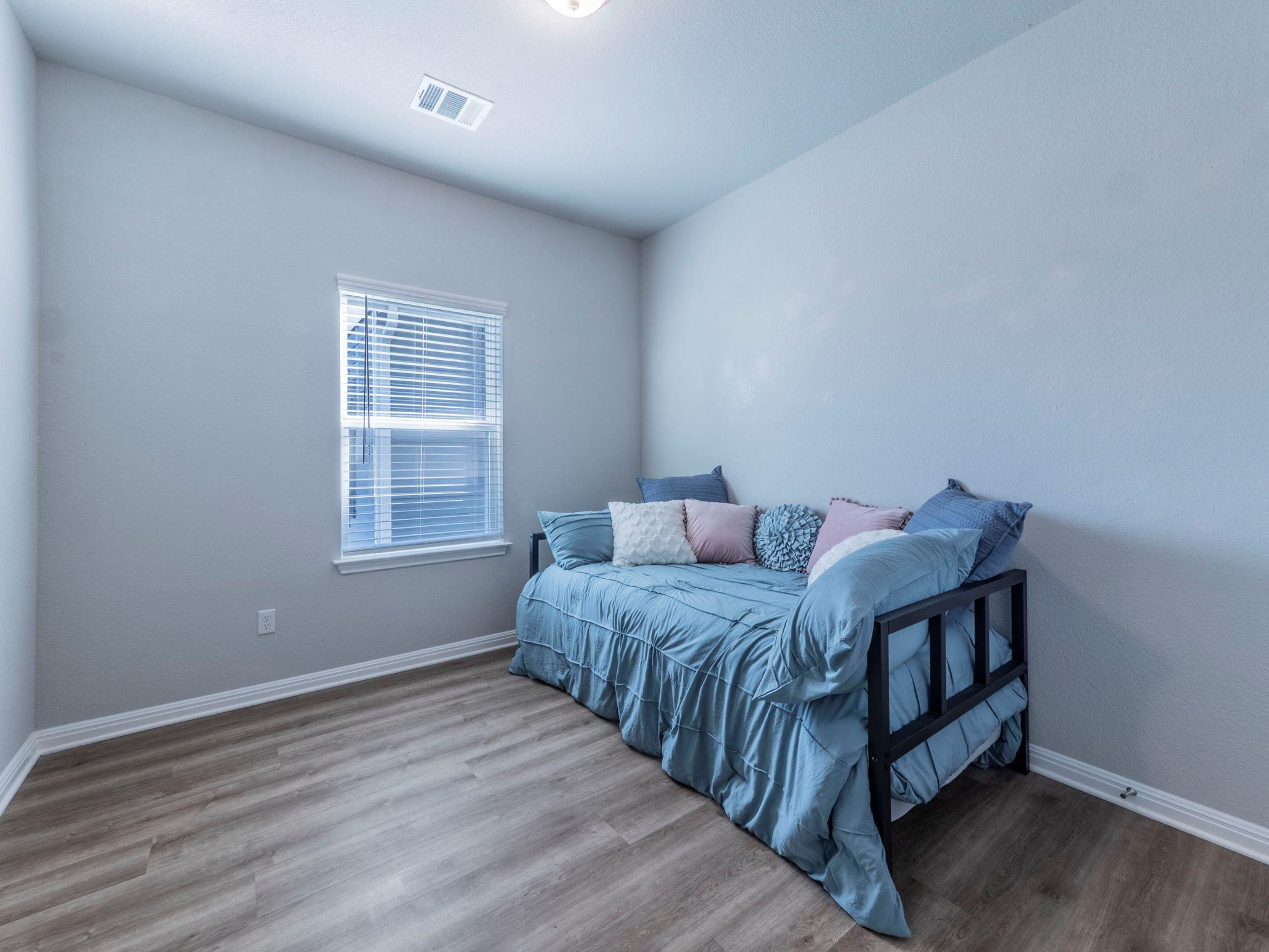 1636 Bella Dr, Leander, TX 78641