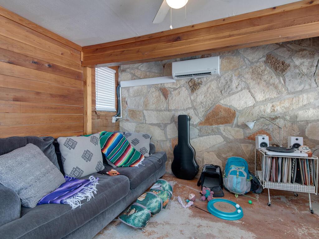 1609 Morgan Ln, Austin, TX 78704