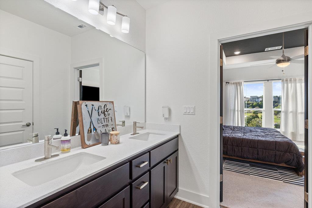 427 Cartwheel Bnd # 92, Austin, TX 78738