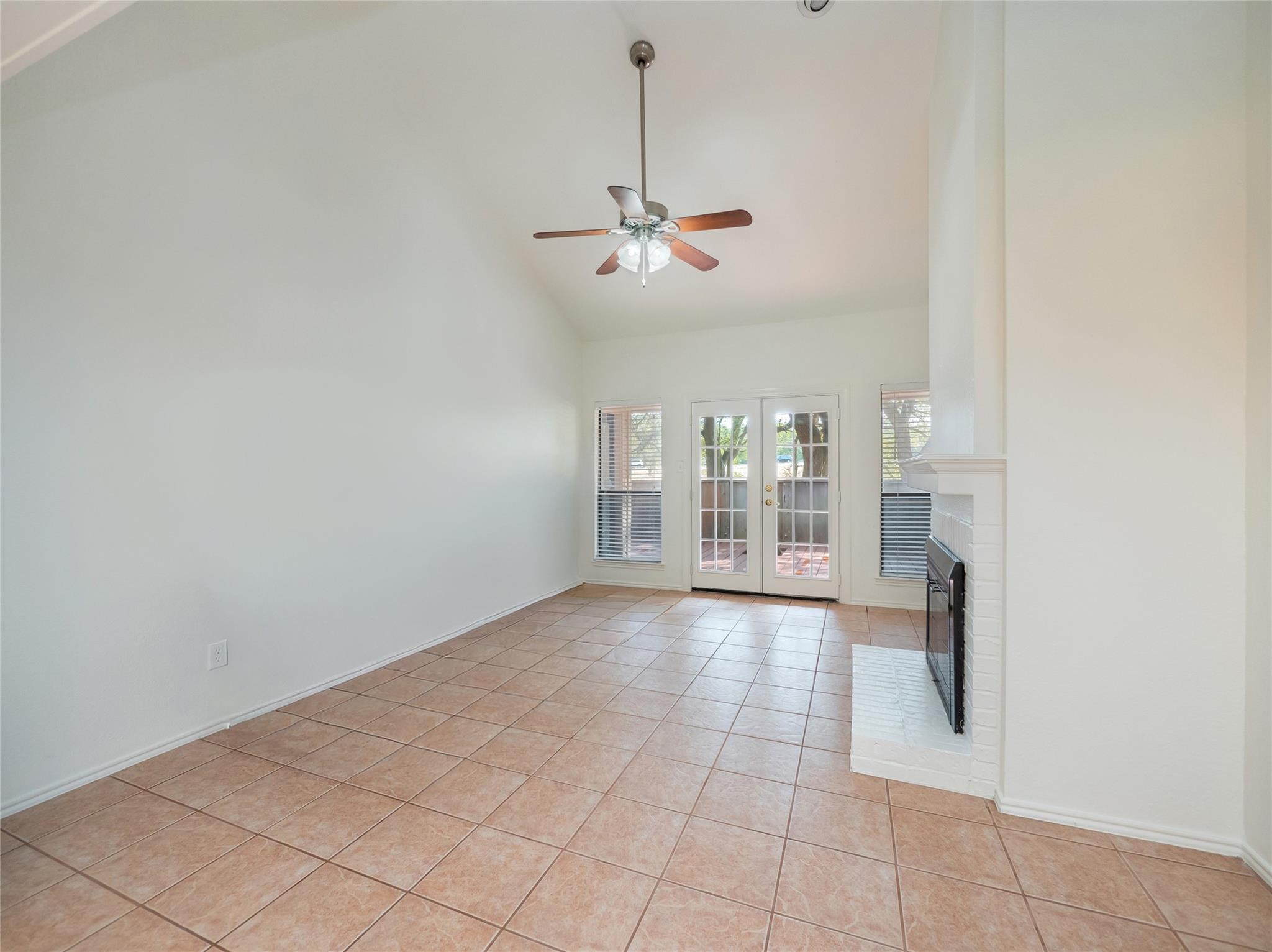 7211 Lakewood Dr # E118, Austin, TX 78750