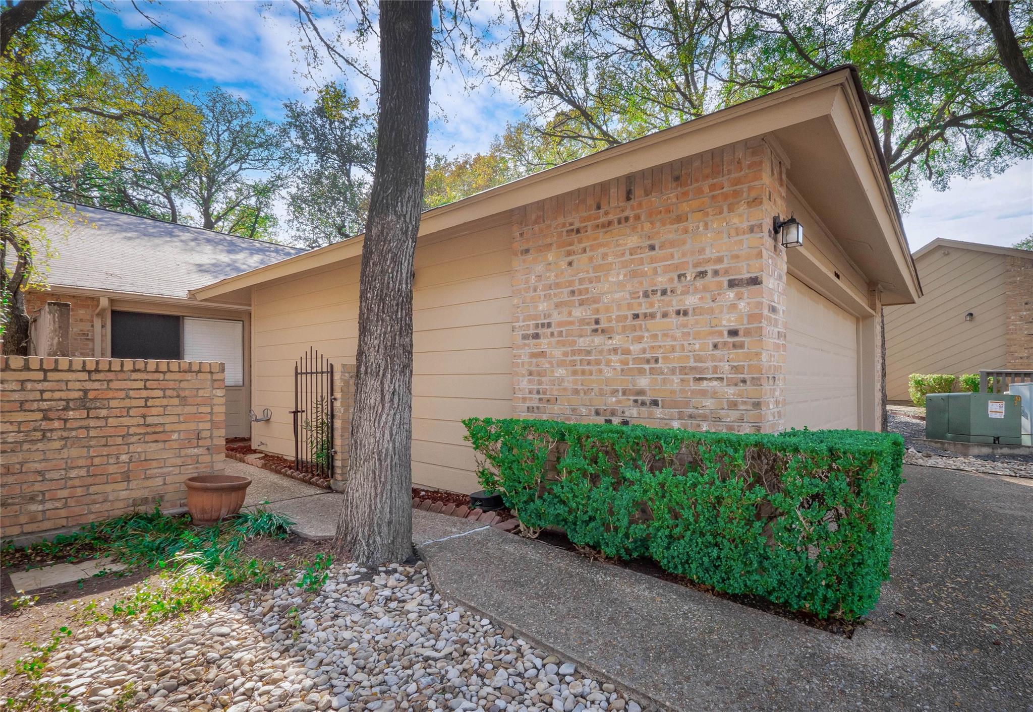 7211 Lakewood Dr # E118, Austin, TX 78750