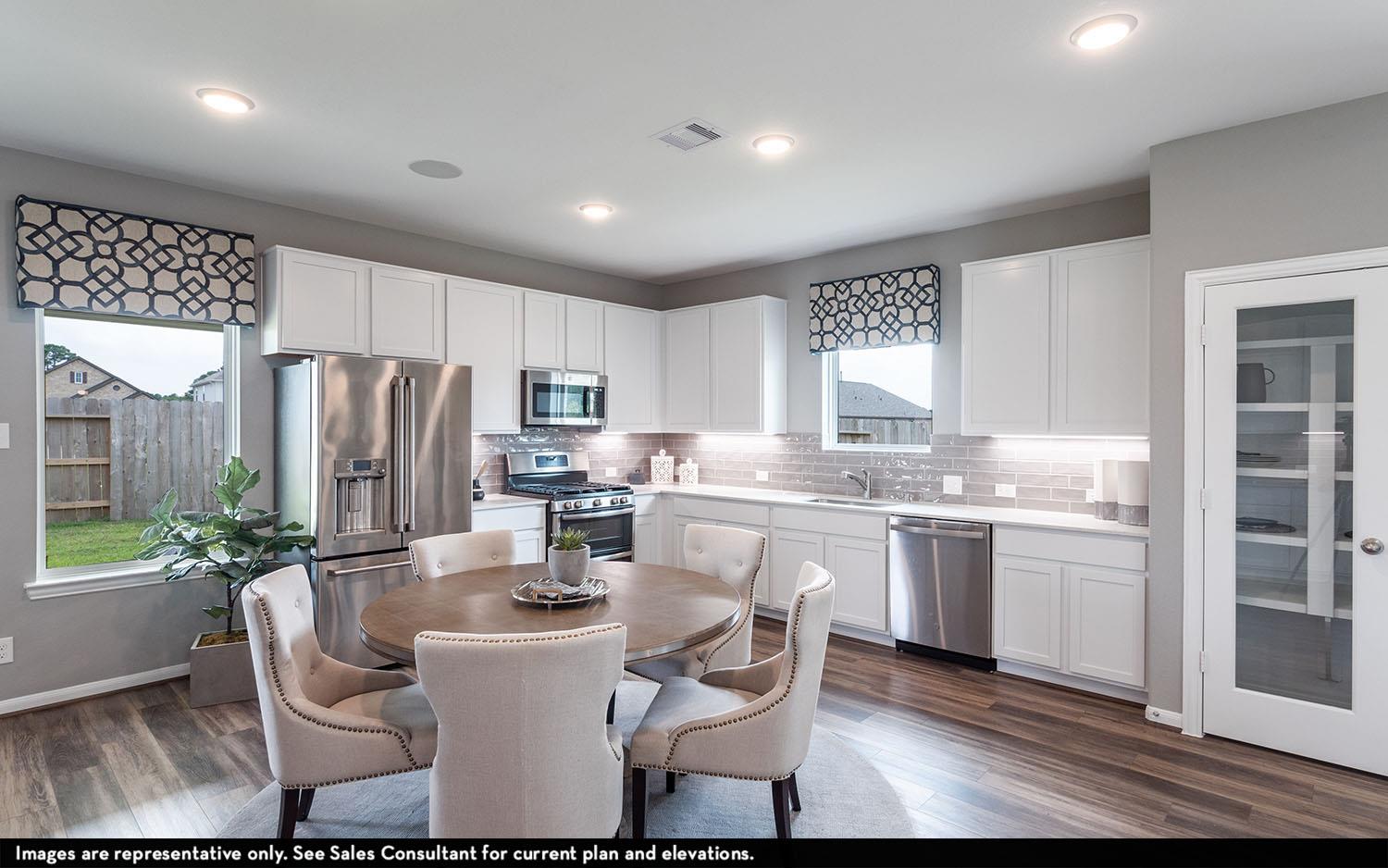 121 Cougar Hill Dr, Jarrell, TX 76537