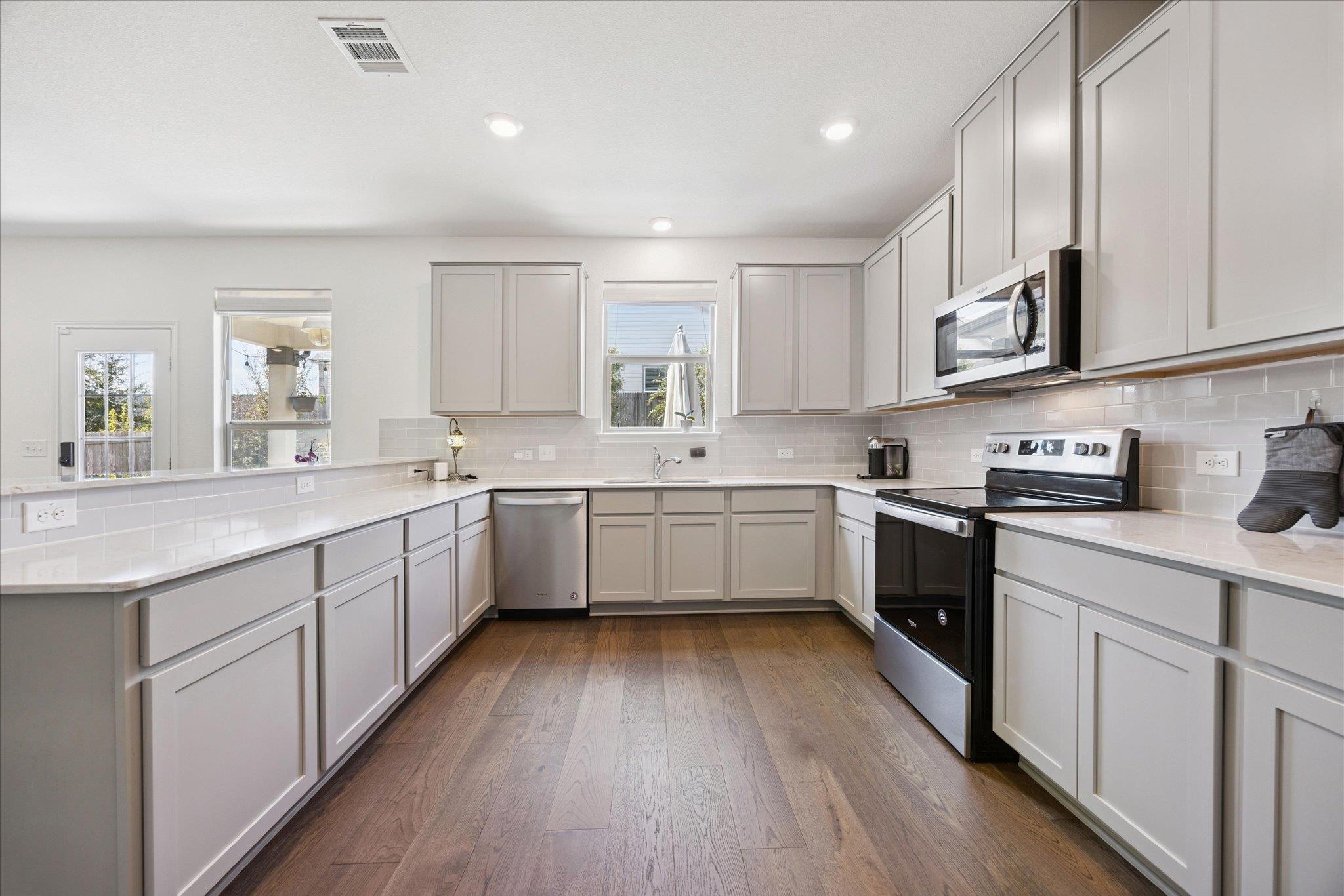 7916 Crystalbrook W, Austin, TX 78724