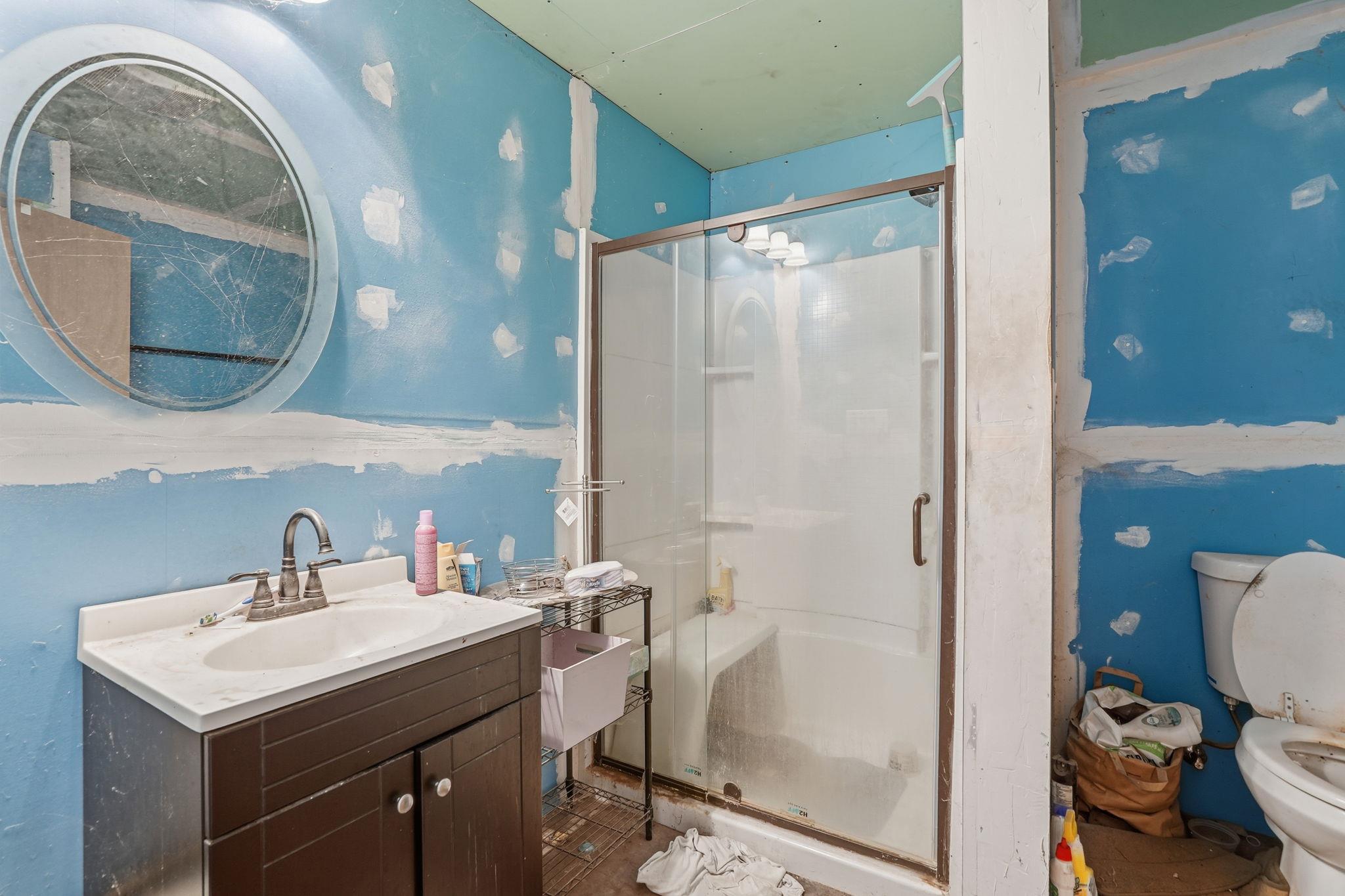 201 Deer Springs Loop, Burnet, TX 78611