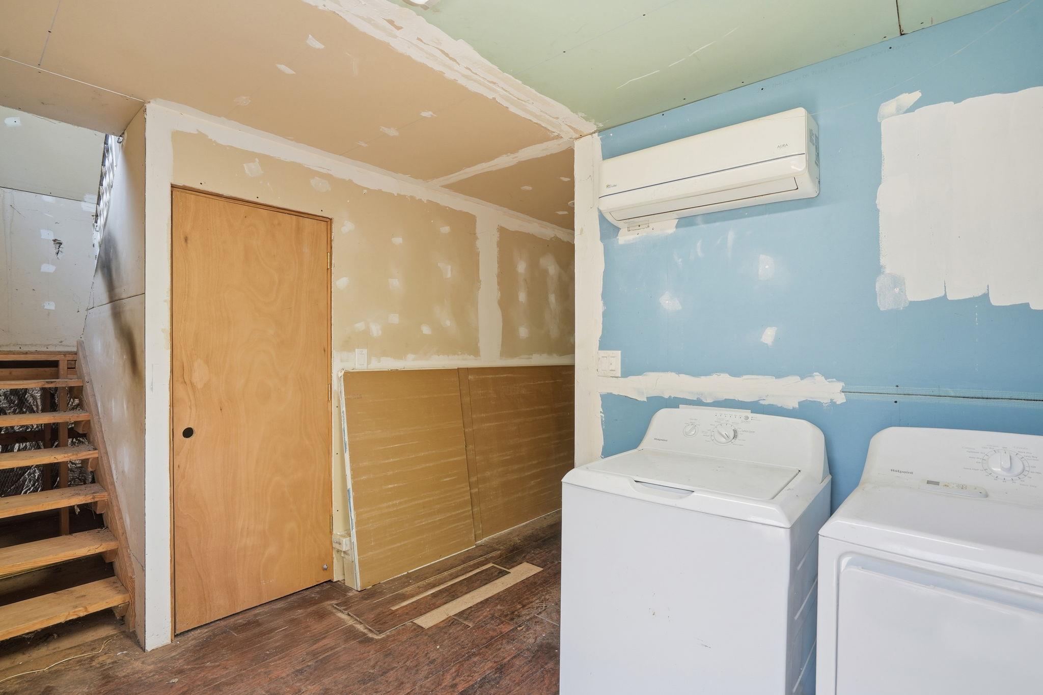 201 Deer Springs Loop, Burnet, TX 78611