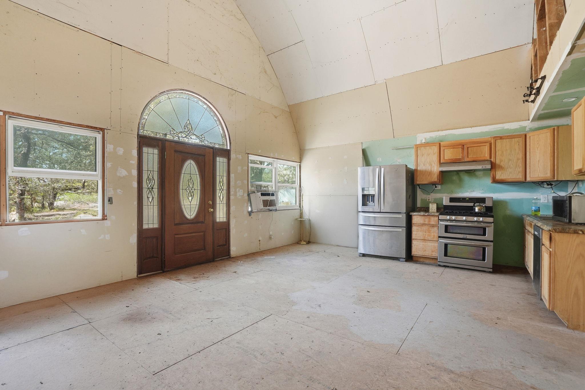 201 Deer Springs Loop, Burnet, TX 78611