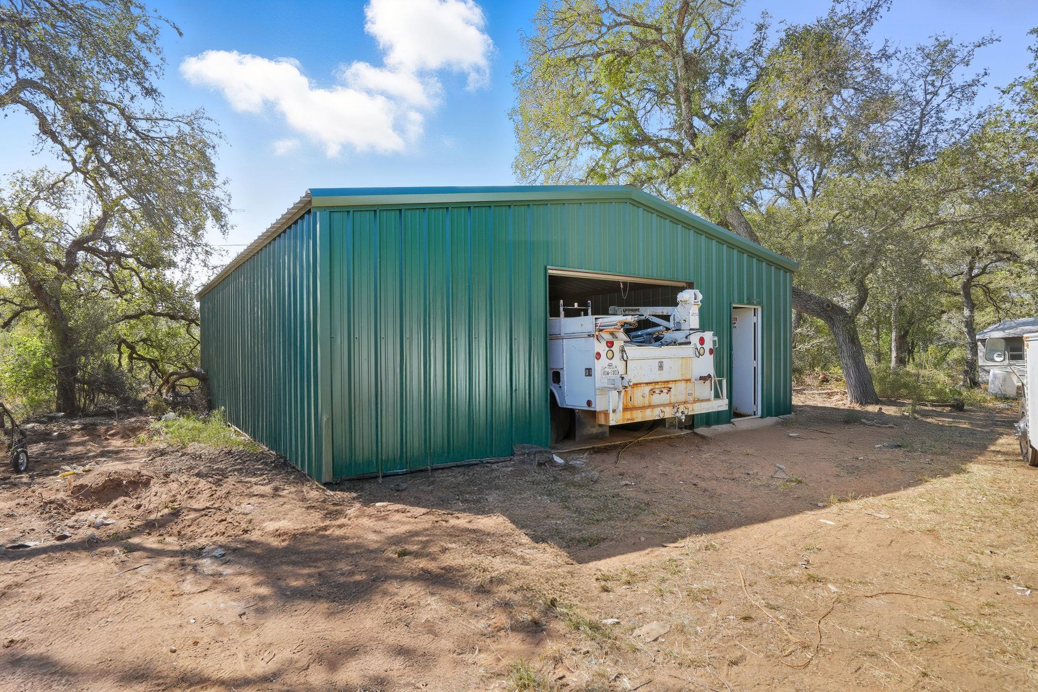 201 Deer Springs Loop, Burnet, TX 78611