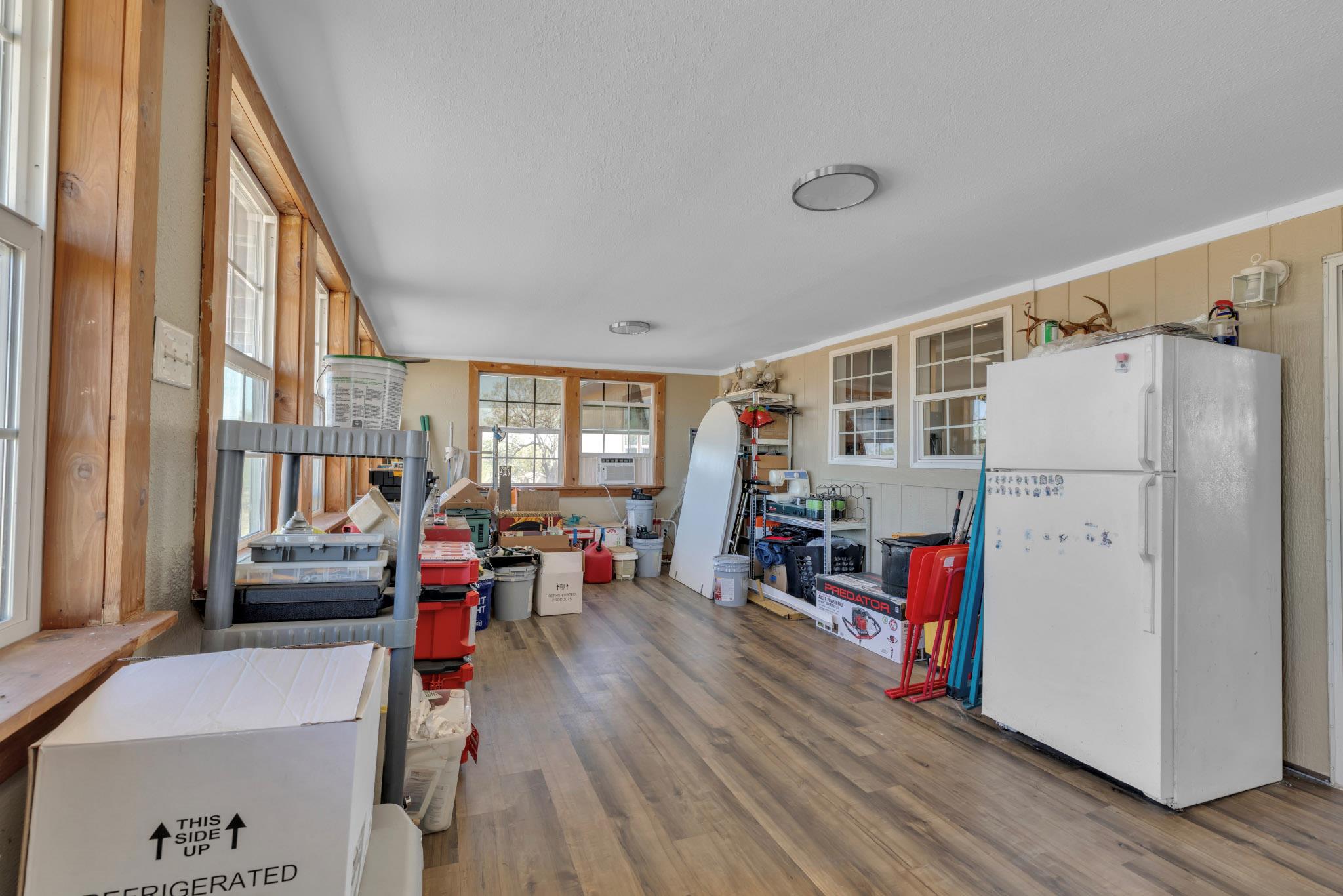 401 High Ridge Meadows Dr, Gonzales, TX 78629