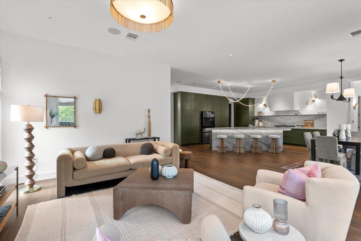 2200 W 9th St, Austin, TX 78703