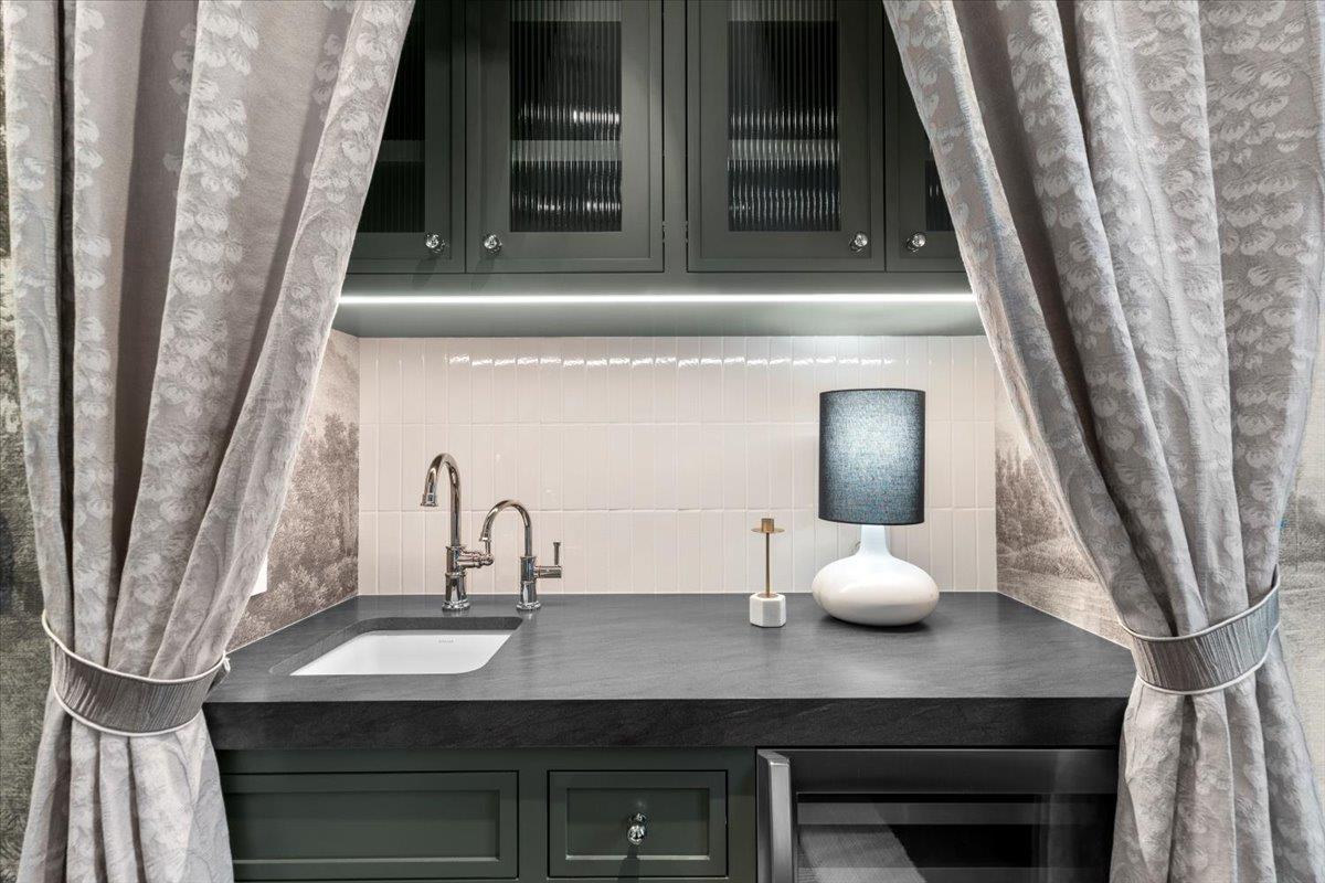 2200 W 9th St, Austin, TX 78703