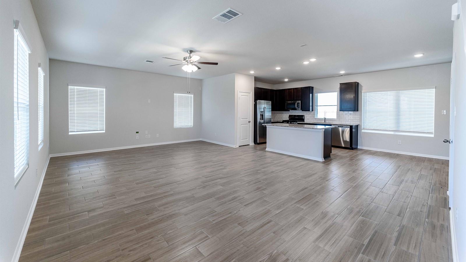 303 Ravens Crest Dr, Hutto, TX 78634