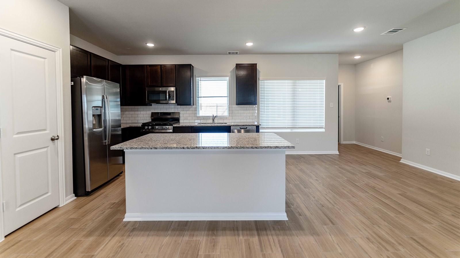 303 Ravens Crest Dr, Hutto, TX 78634