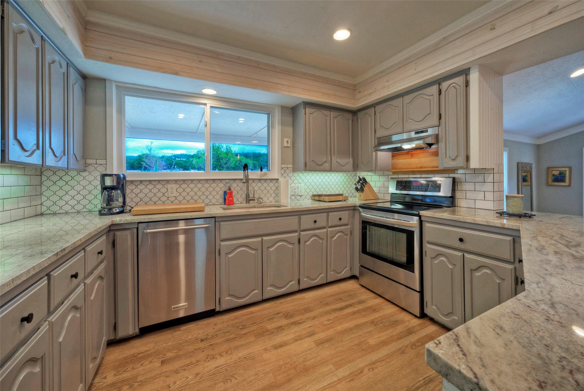 101 Arrowlake Rd, Wimberley, TX 78676