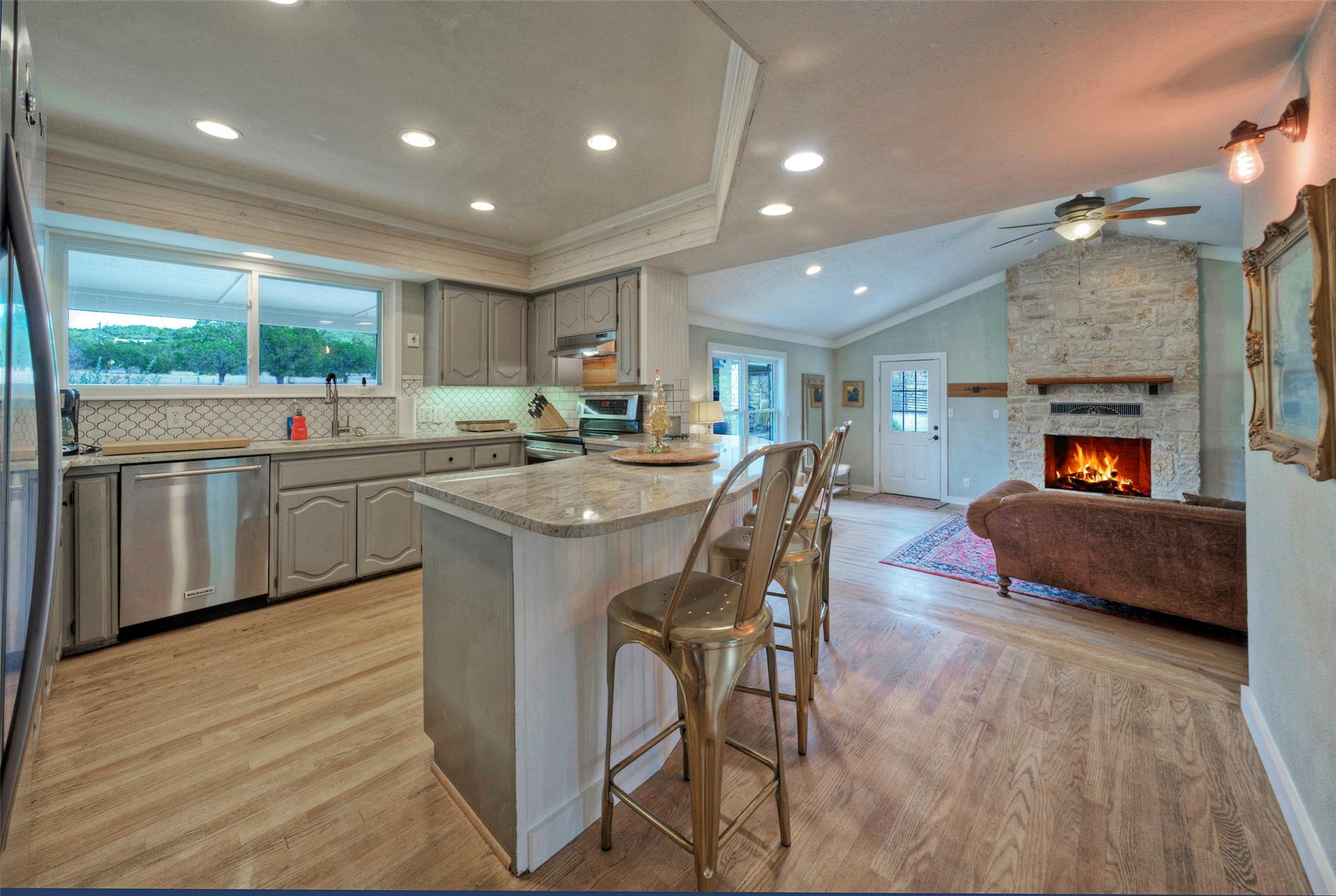 101 Arrowlake Rd, Wimberley, TX 78676