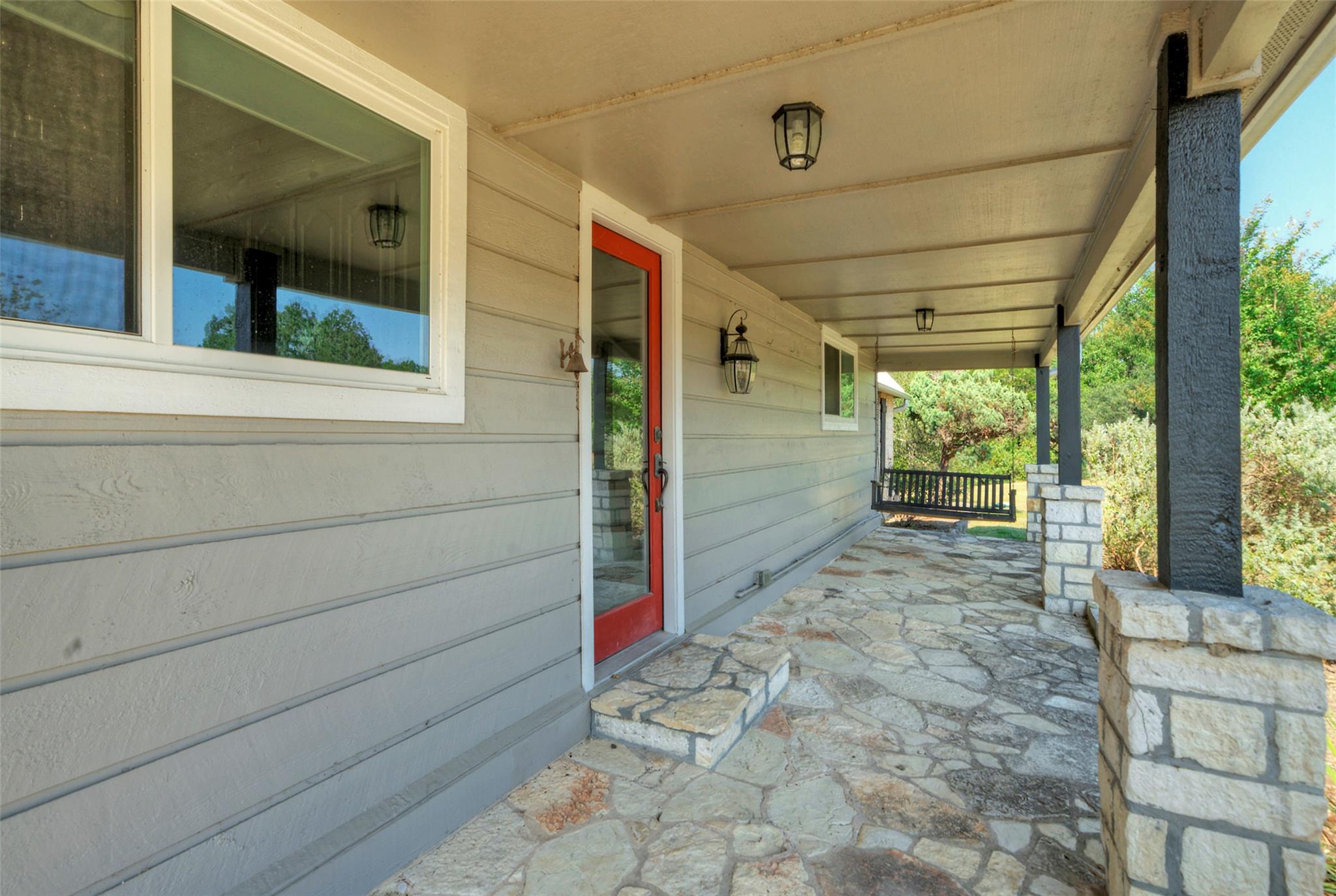 101 Arrowlake Rd, Wimberley, TX 78676