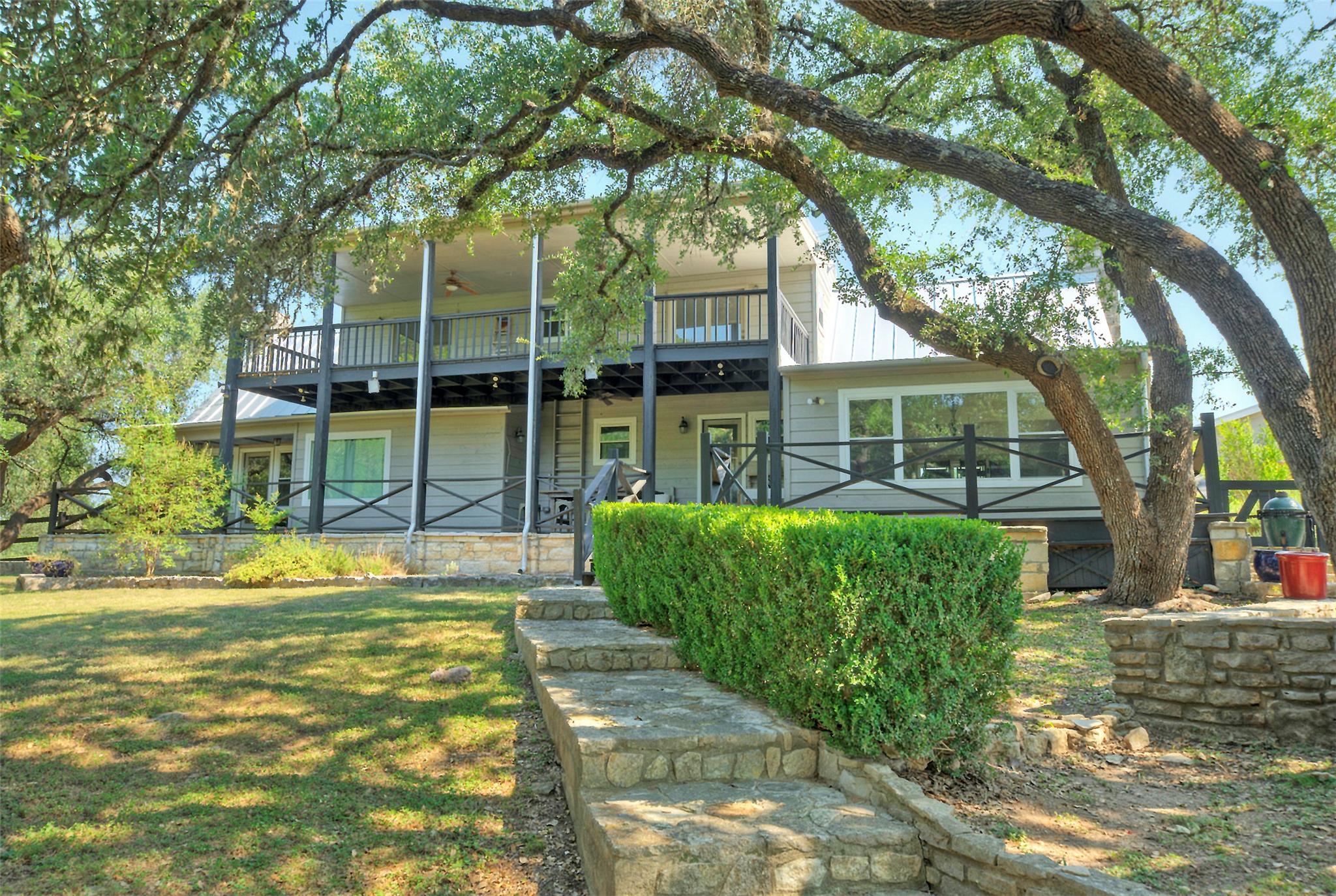 101 Arrowlake Rd, Wimberley, TX 78676