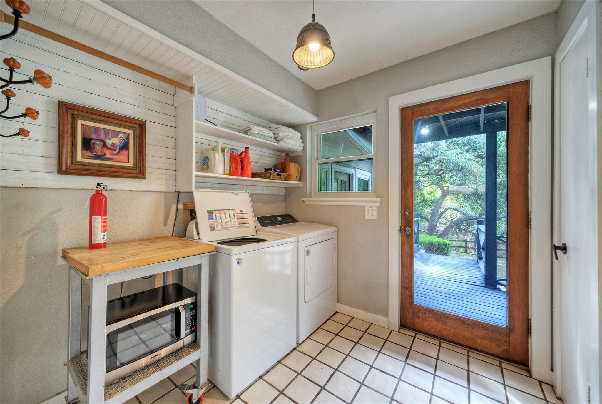 101 Arrowlake Rd, Wimberley, TX 78676