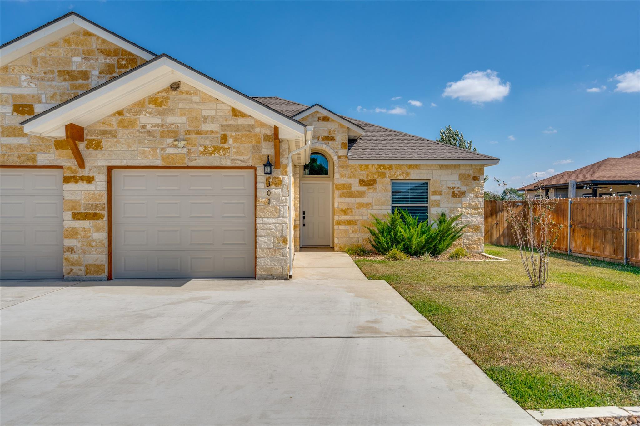 301 Navarro Way # 29B, Seguin, TX 78155