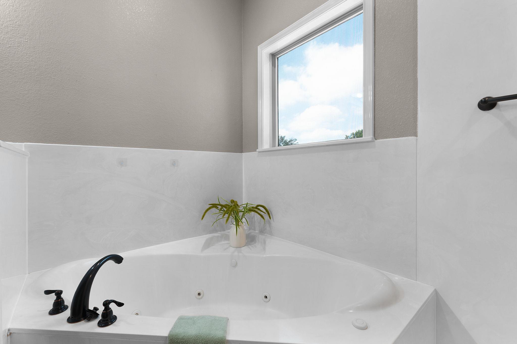 6757 County Road 3010, Lampasas, TX 76550