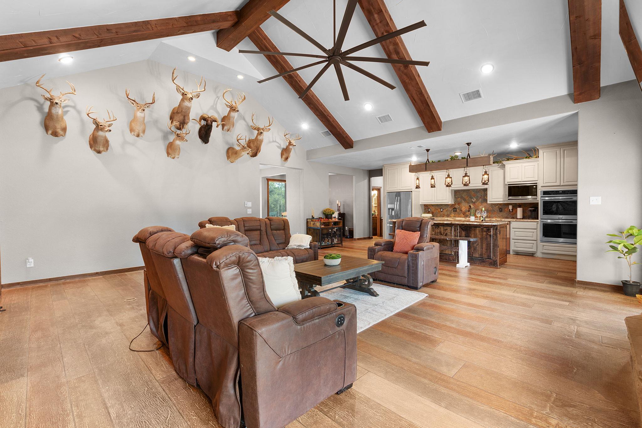 6757 County Road 3010, Lampasas, TX 76550