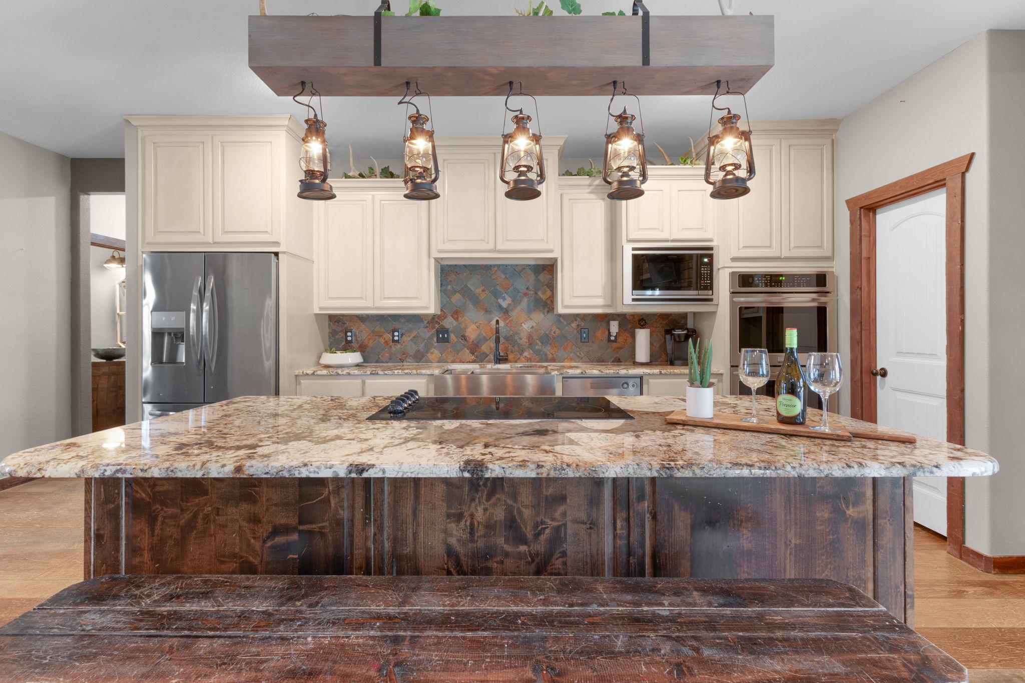 6757 County Road 3010, Lampasas, TX 76550