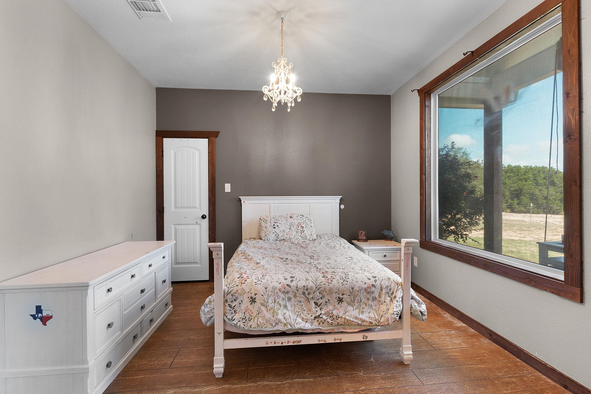 6757 County Road 3010, Lampasas, TX 76550