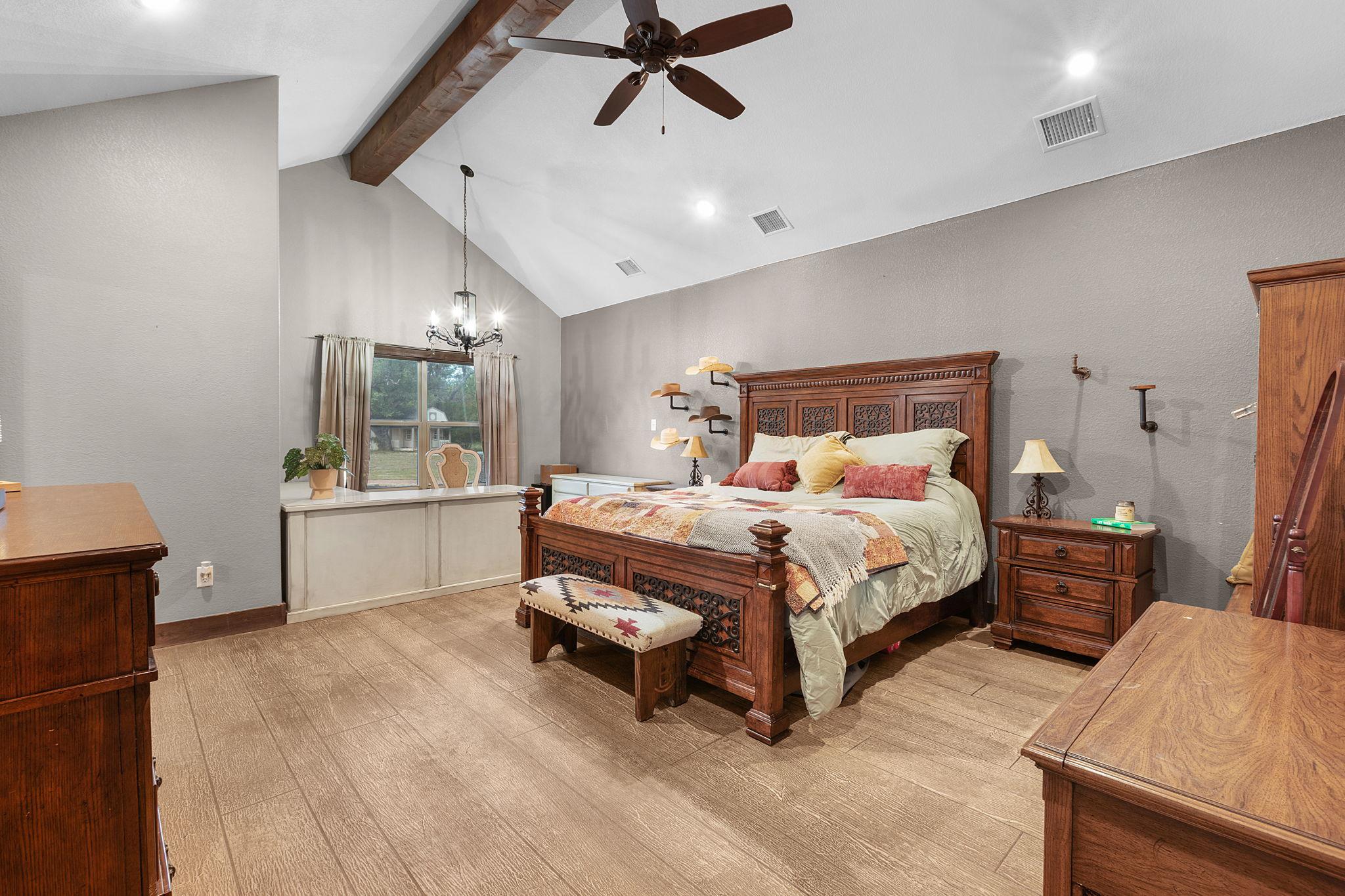 6757 County Road 3010, Lampasas, TX 76550