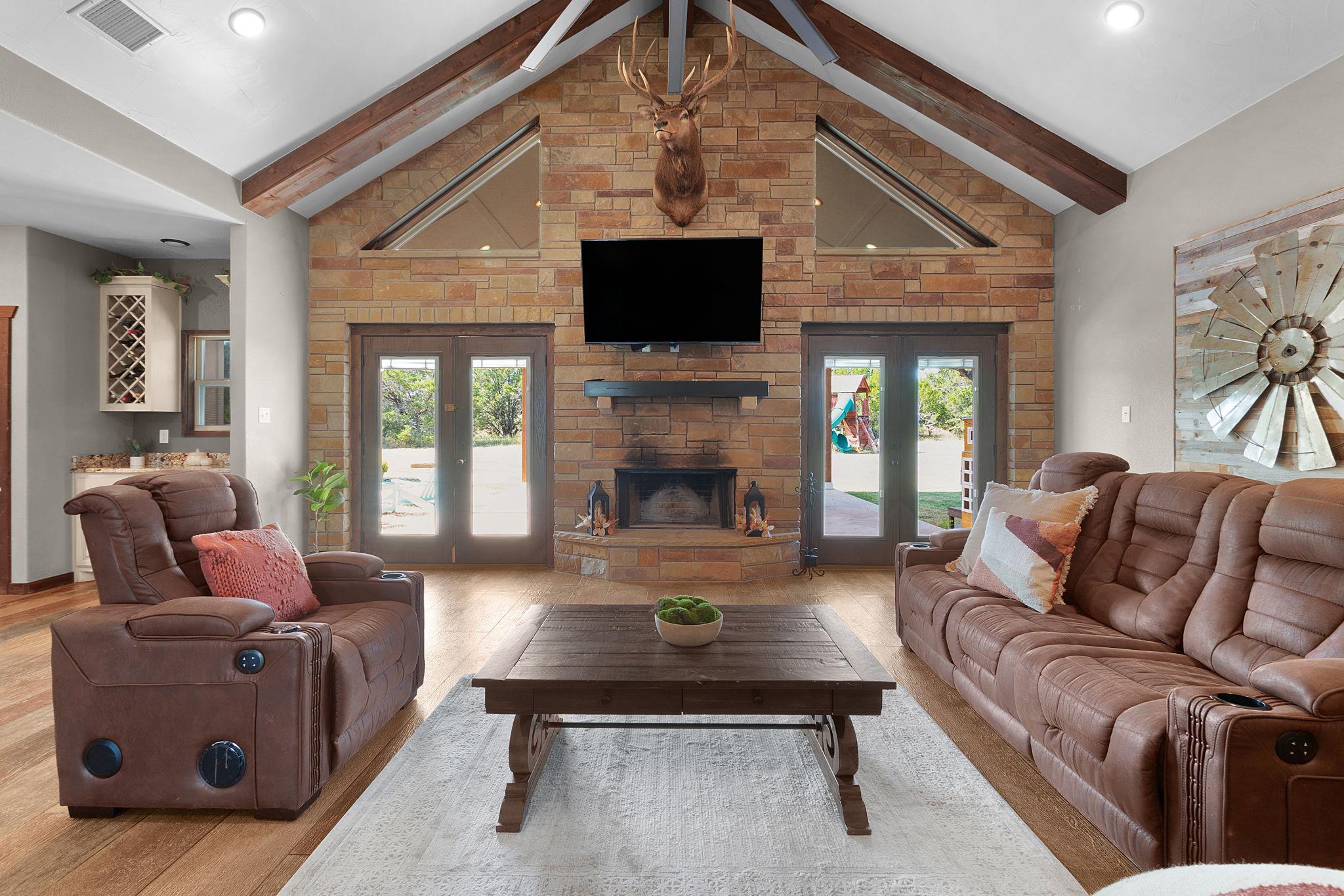 6757 County Road 3010, Lampasas, TX 76550