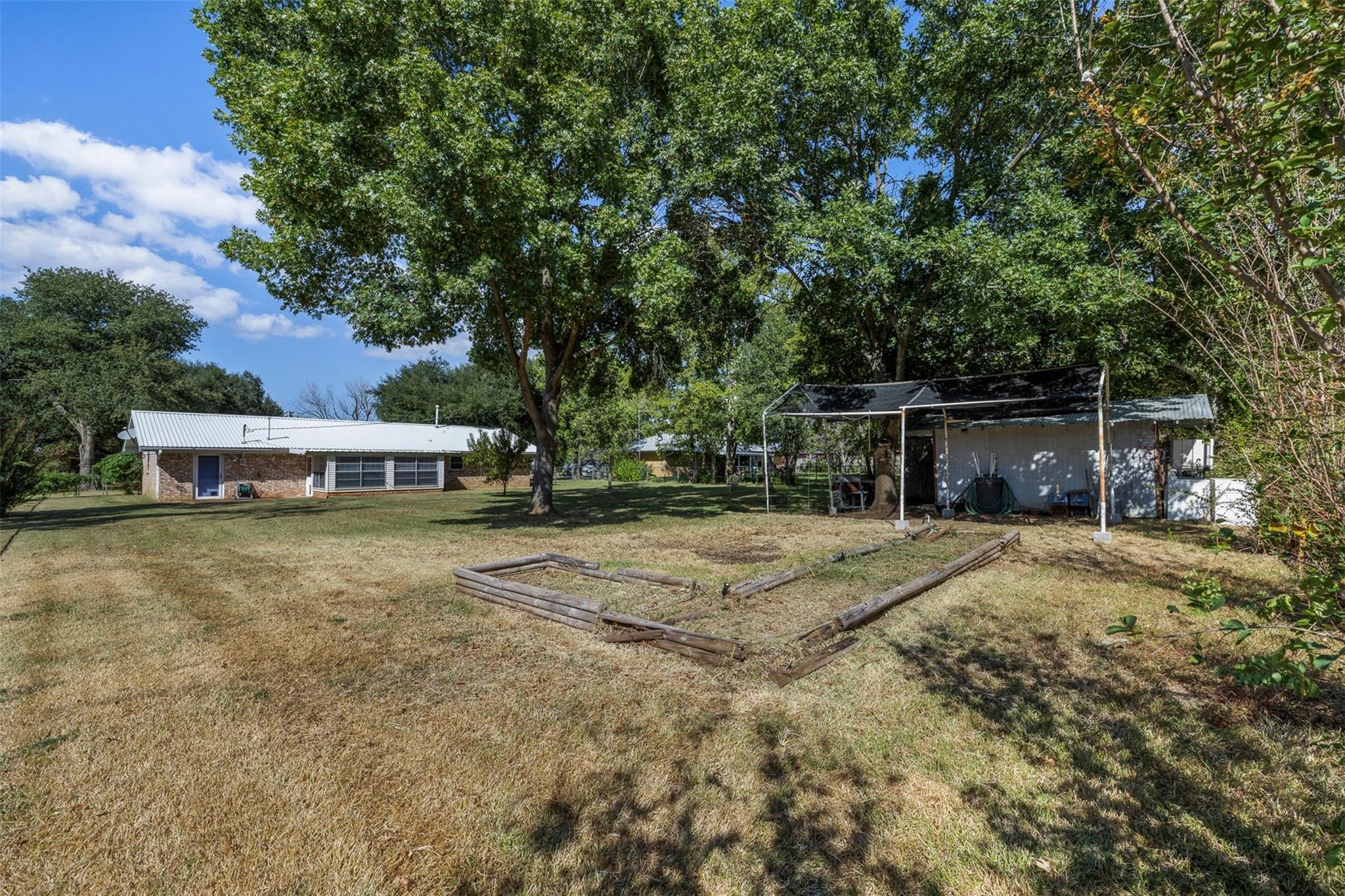 113 North Ave, Lexington, TX 78947