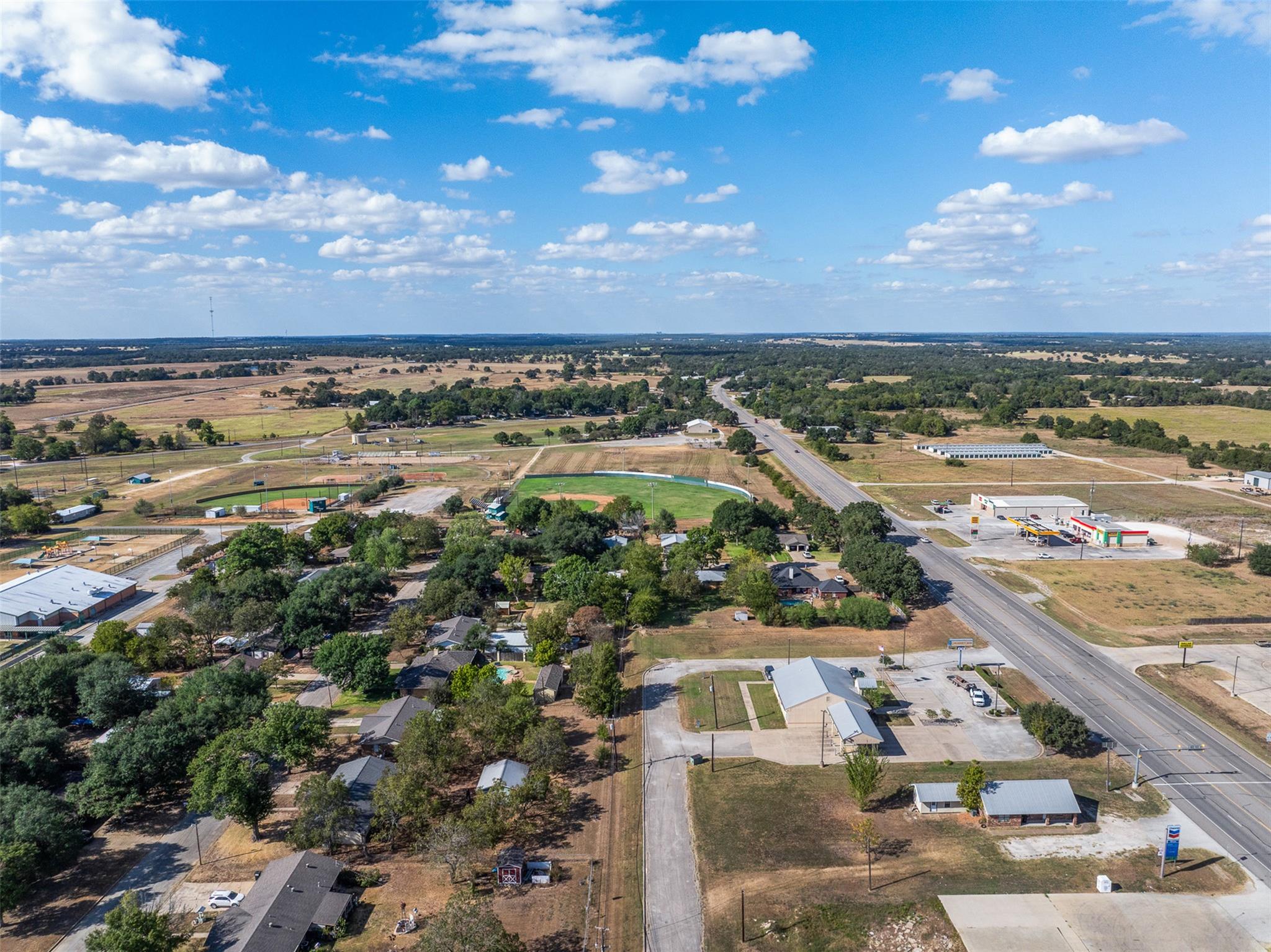 113 North Ave, Lexington, TX 78947