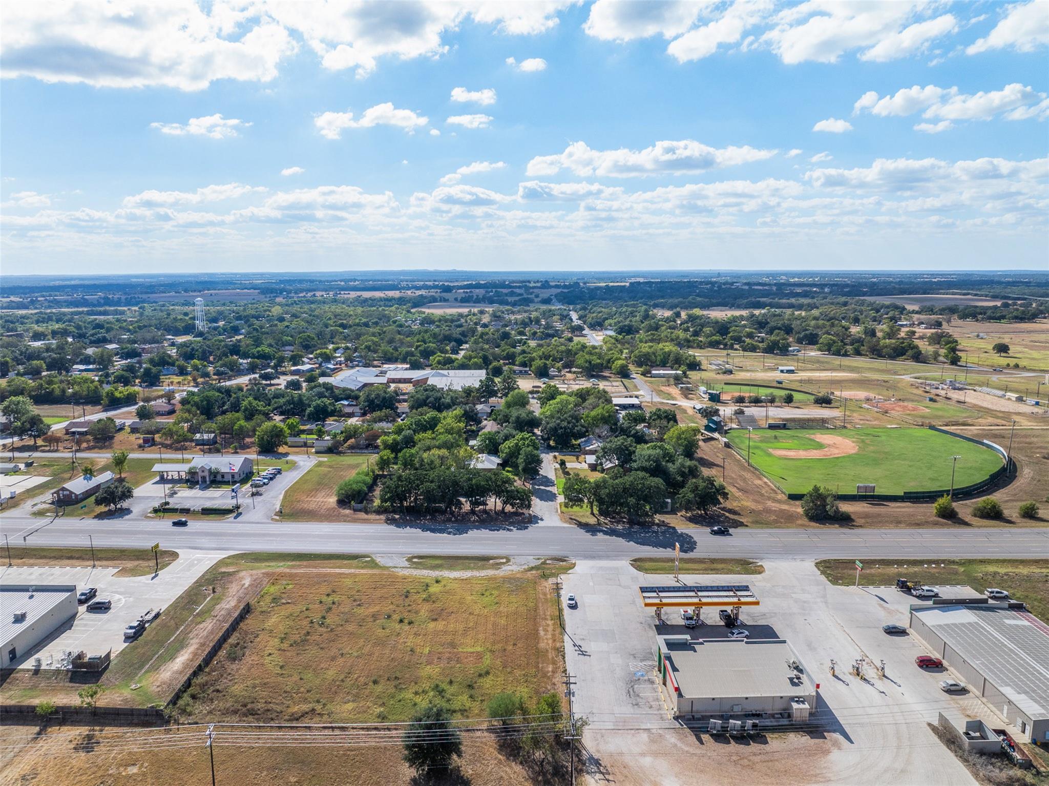 113 North Ave, Lexington, TX 78947