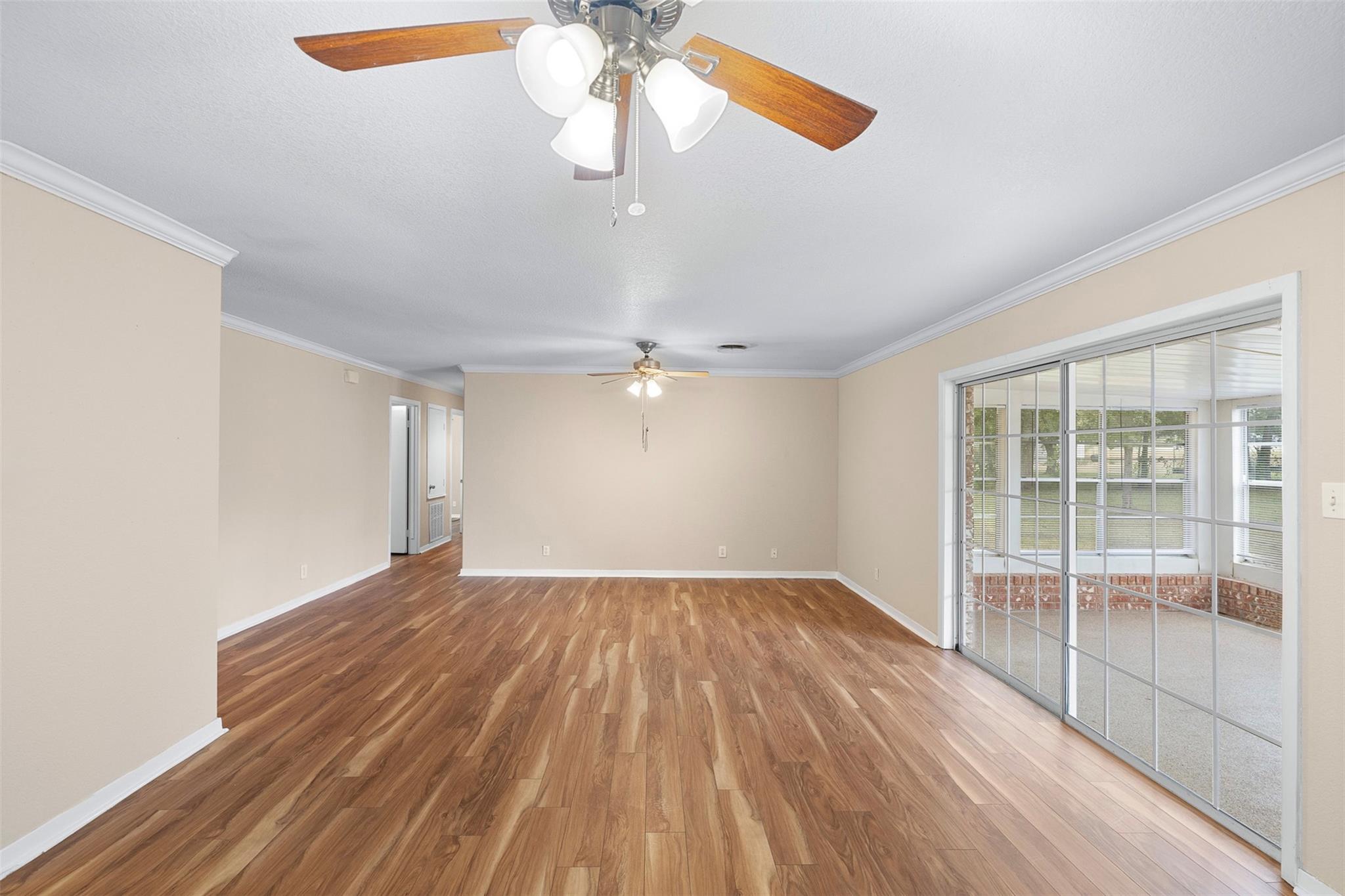 113 North Ave, Lexington, TX 78947