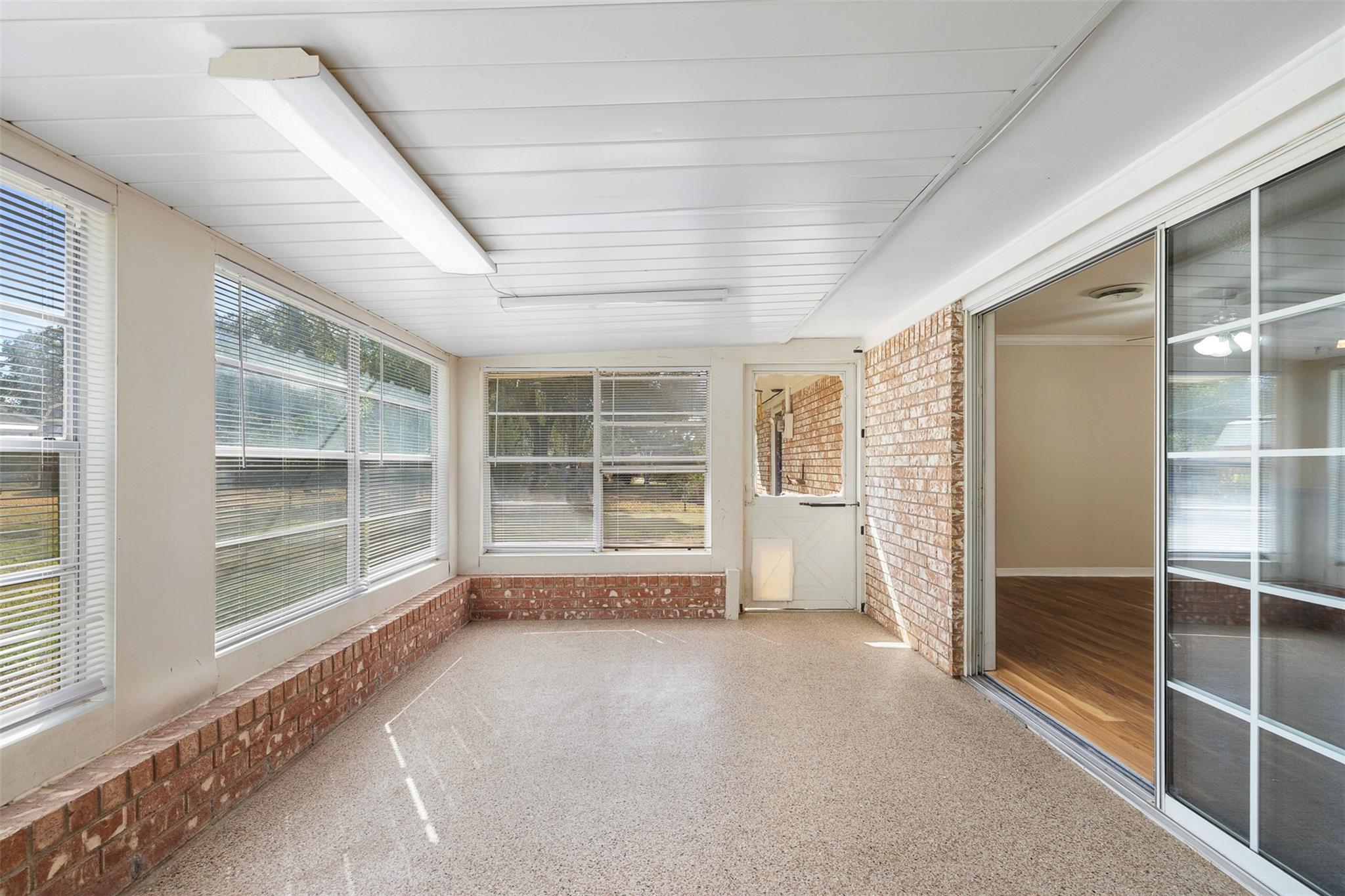 113 North Ave, Lexington, TX 78947