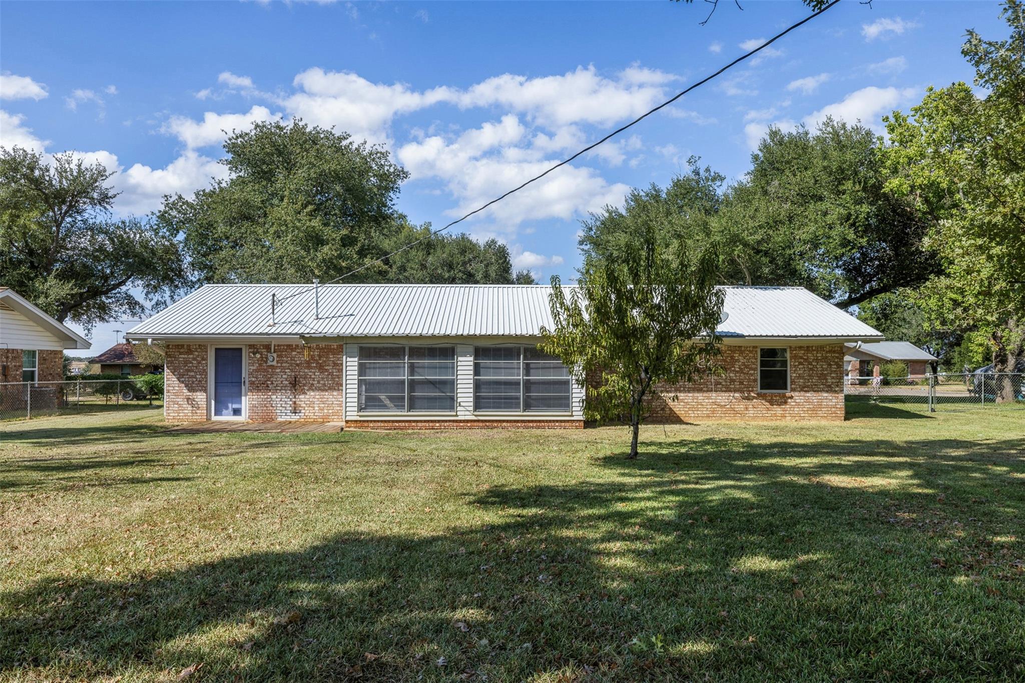 113 North Ave, Lexington, TX 78947