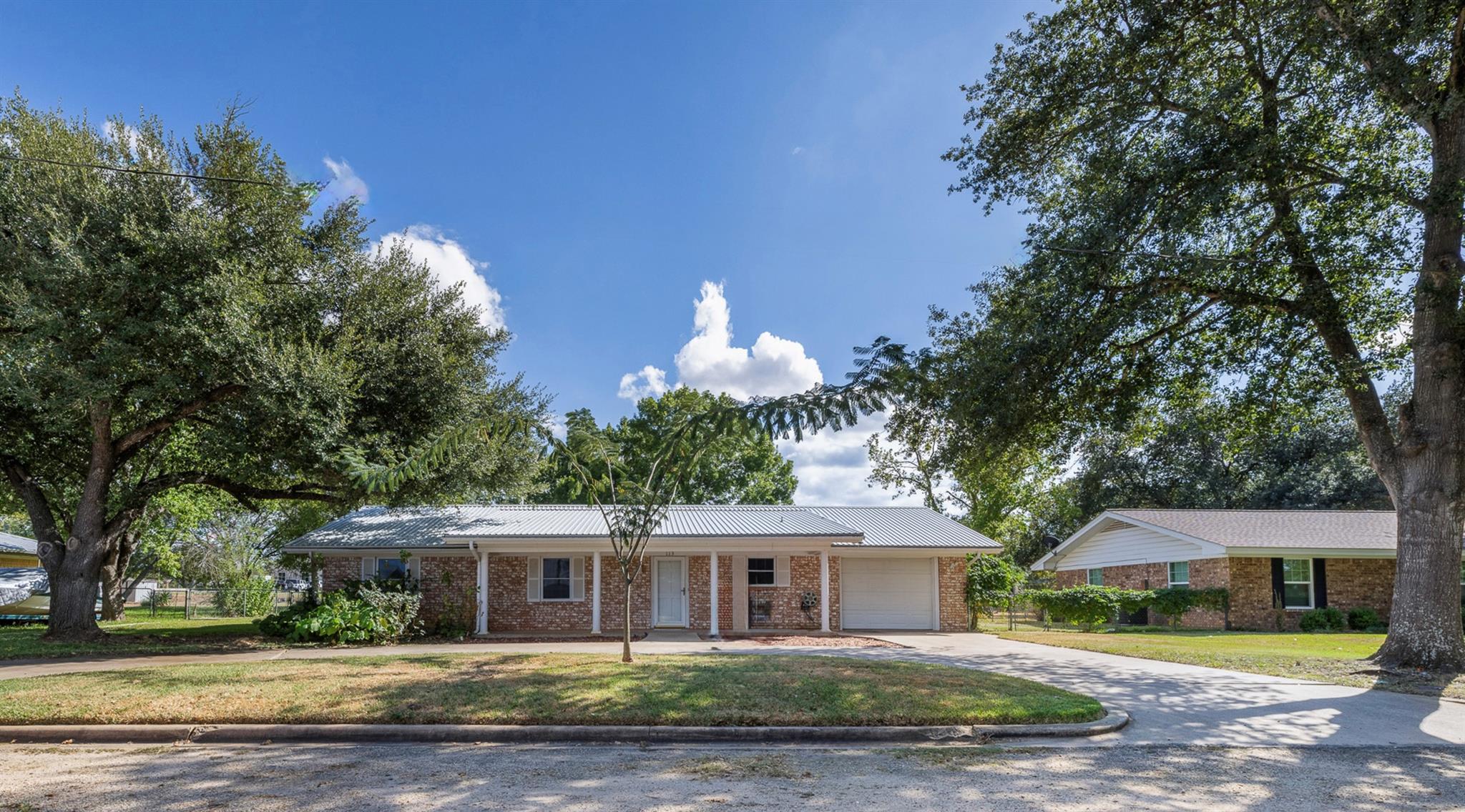 113 North Ave, Lexington, TX 78947