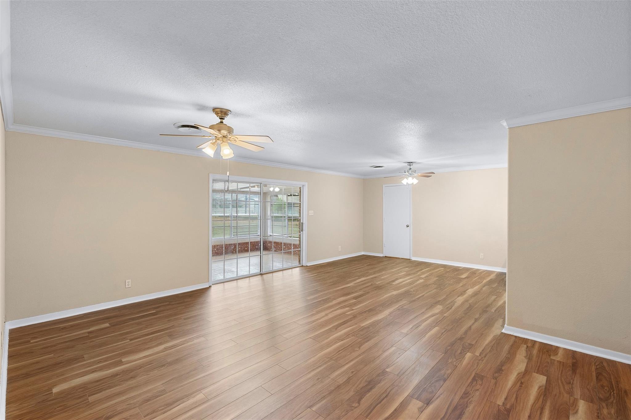 113 North Ave, Lexington, TX 78947