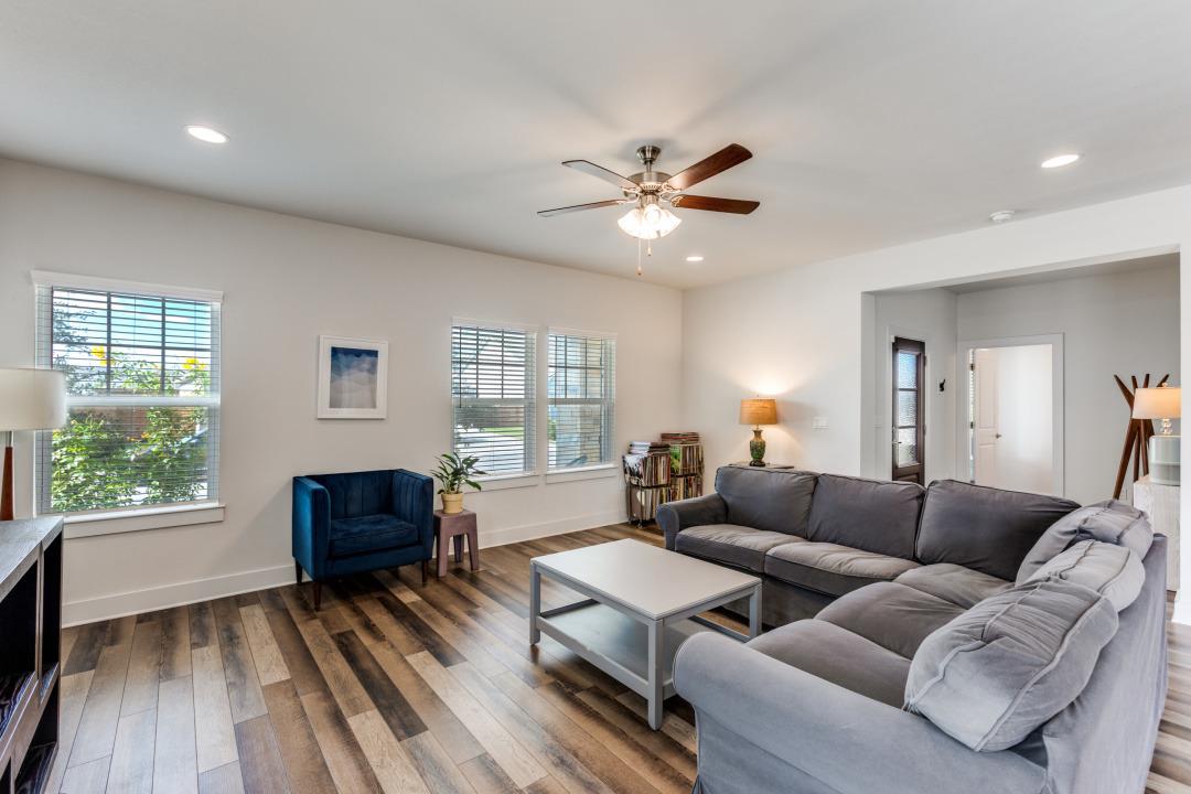 7909 Donnelley Dr, Austin, TX 78744