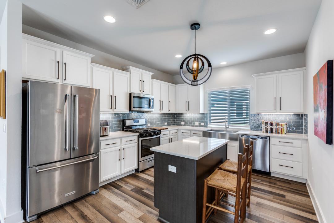 7909 Donnelley Dr, Austin, TX 78744