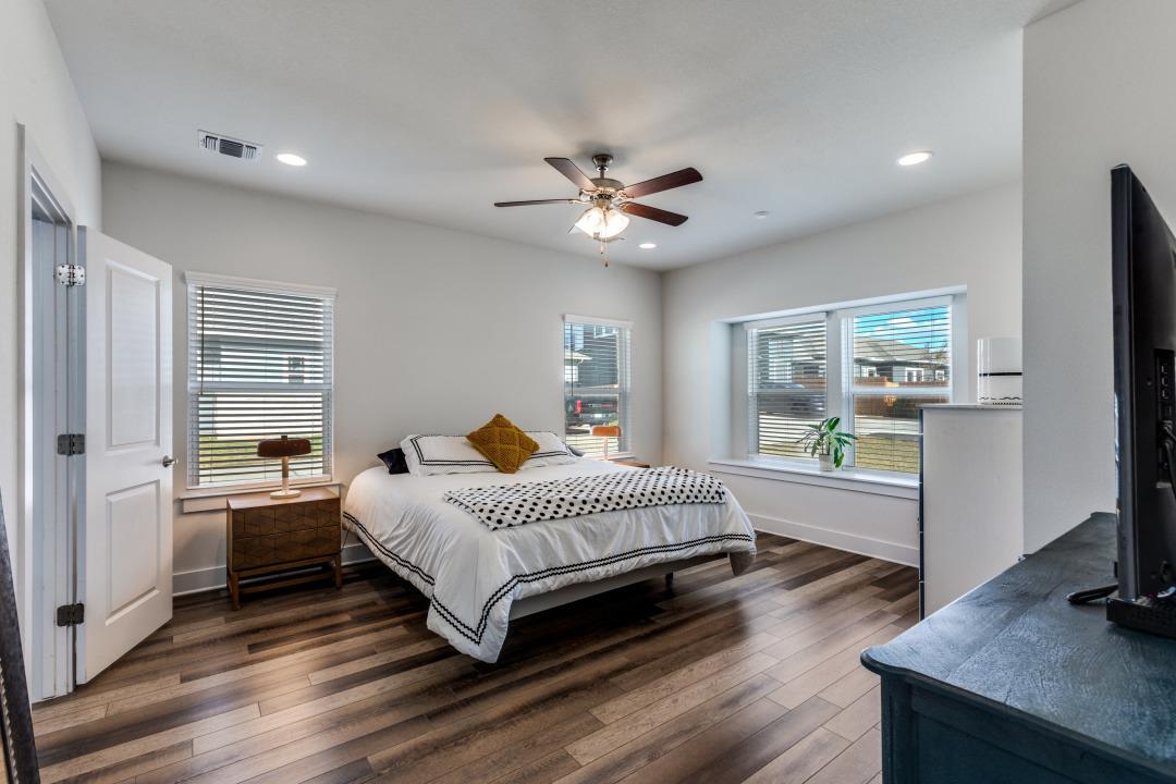 7909 Donnelley Dr, Austin, TX 78744