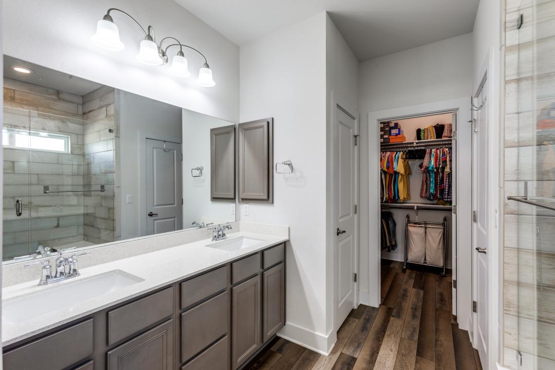 7909 Donnelley Dr, Austin, TX 78744