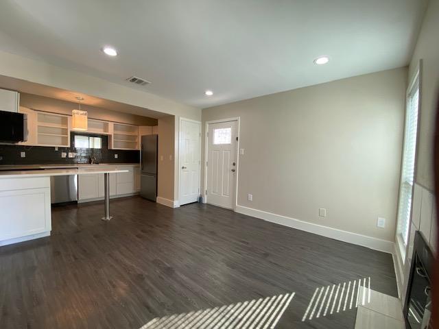 935 La Posada Dr # 218, Austin, TX 78752