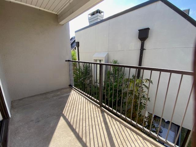 935 La Posada Dr # 218, Austin, TX 78752