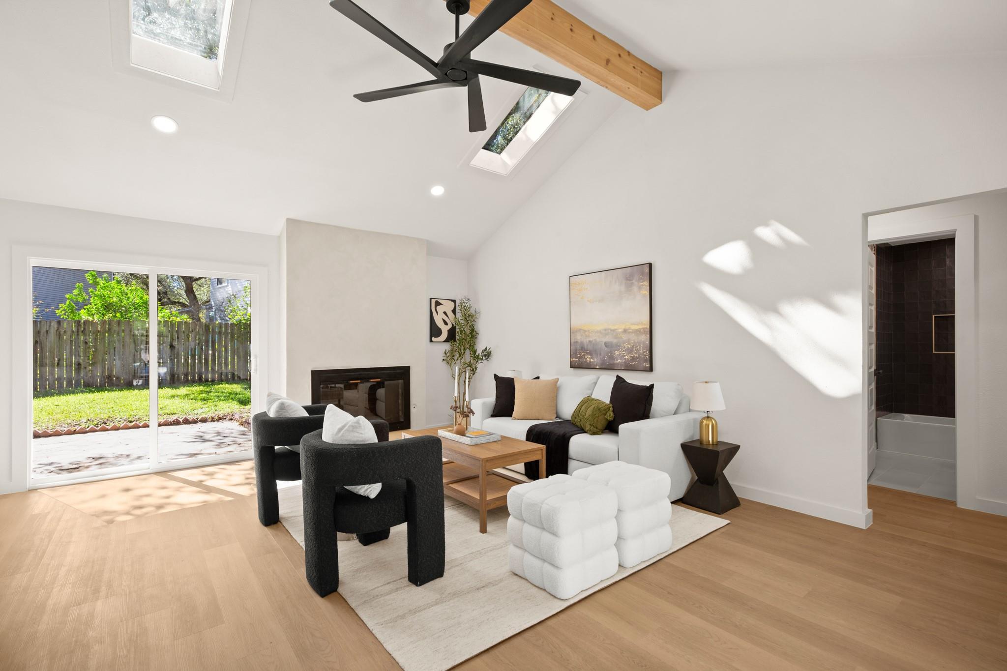 11713 Knollpark Dr, Austin, TX 78758