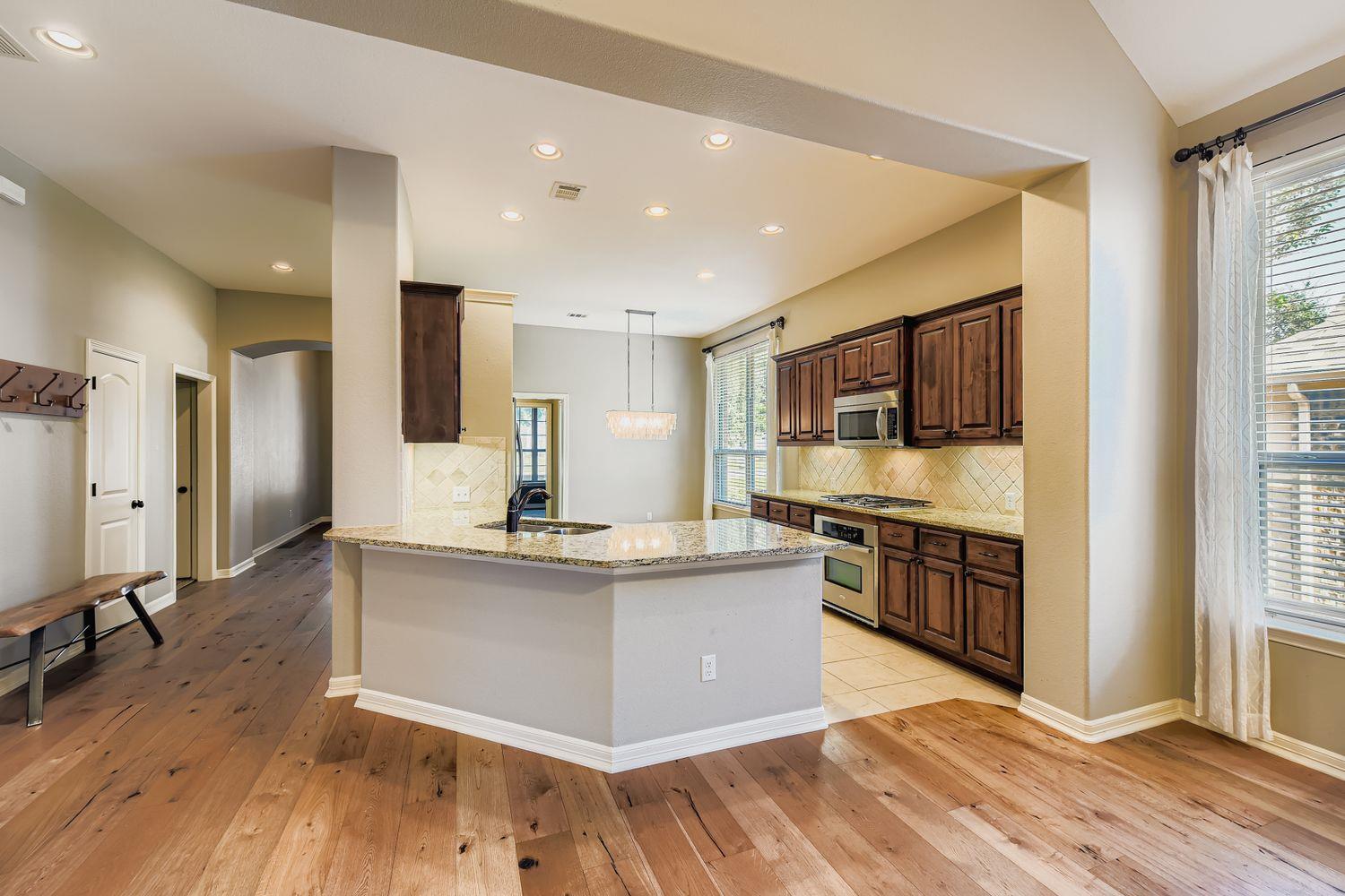 507 Catalina Ln, Austin, TX 78737