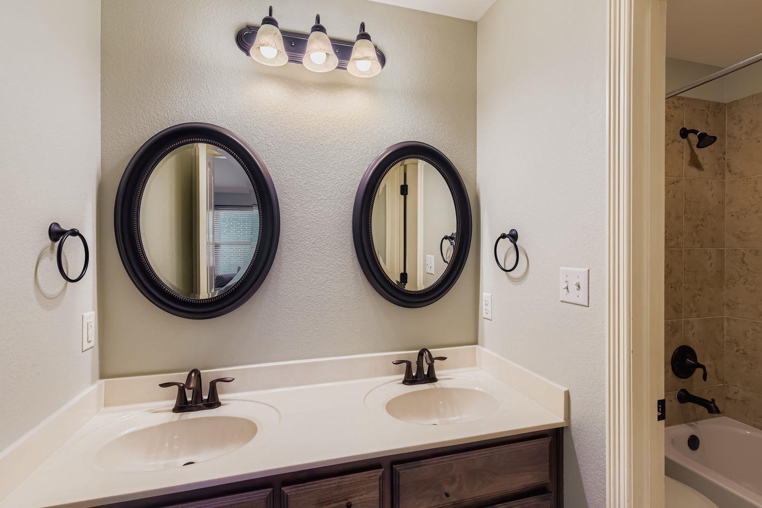 507 Catalina Ln, Austin, TX 78737