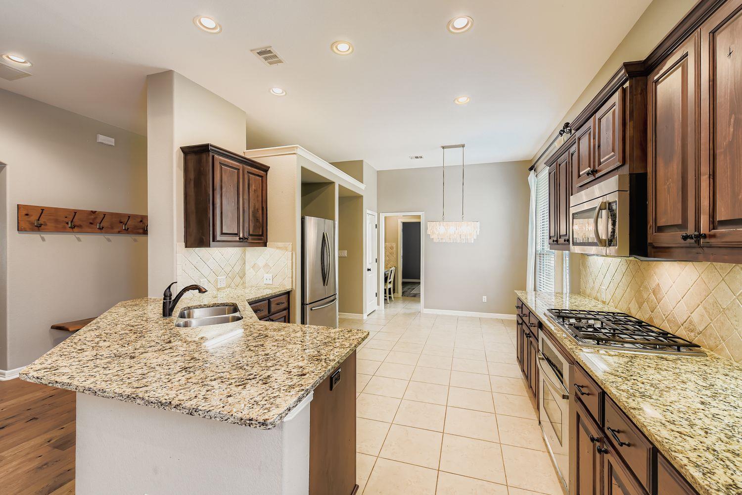 507 Catalina Ln, Austin, TX 78737