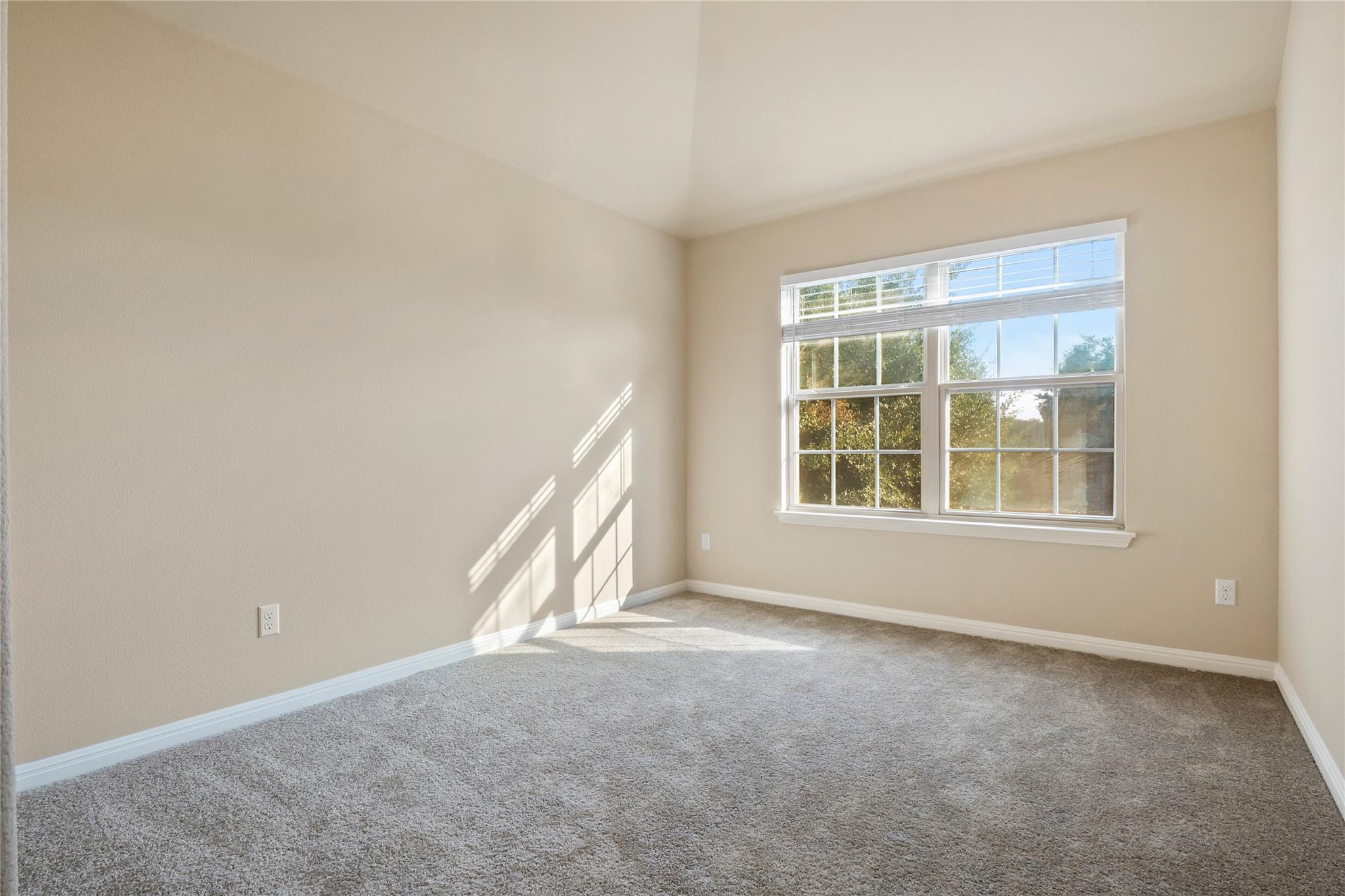 108 Phil Mickelson Ct, Round Rock, TX 78664